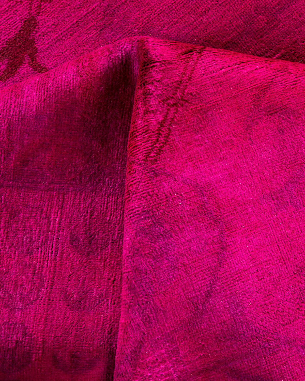 Contemporary Overdyed Hand Knotted Wool Pink Area Rug im Angebot 1
