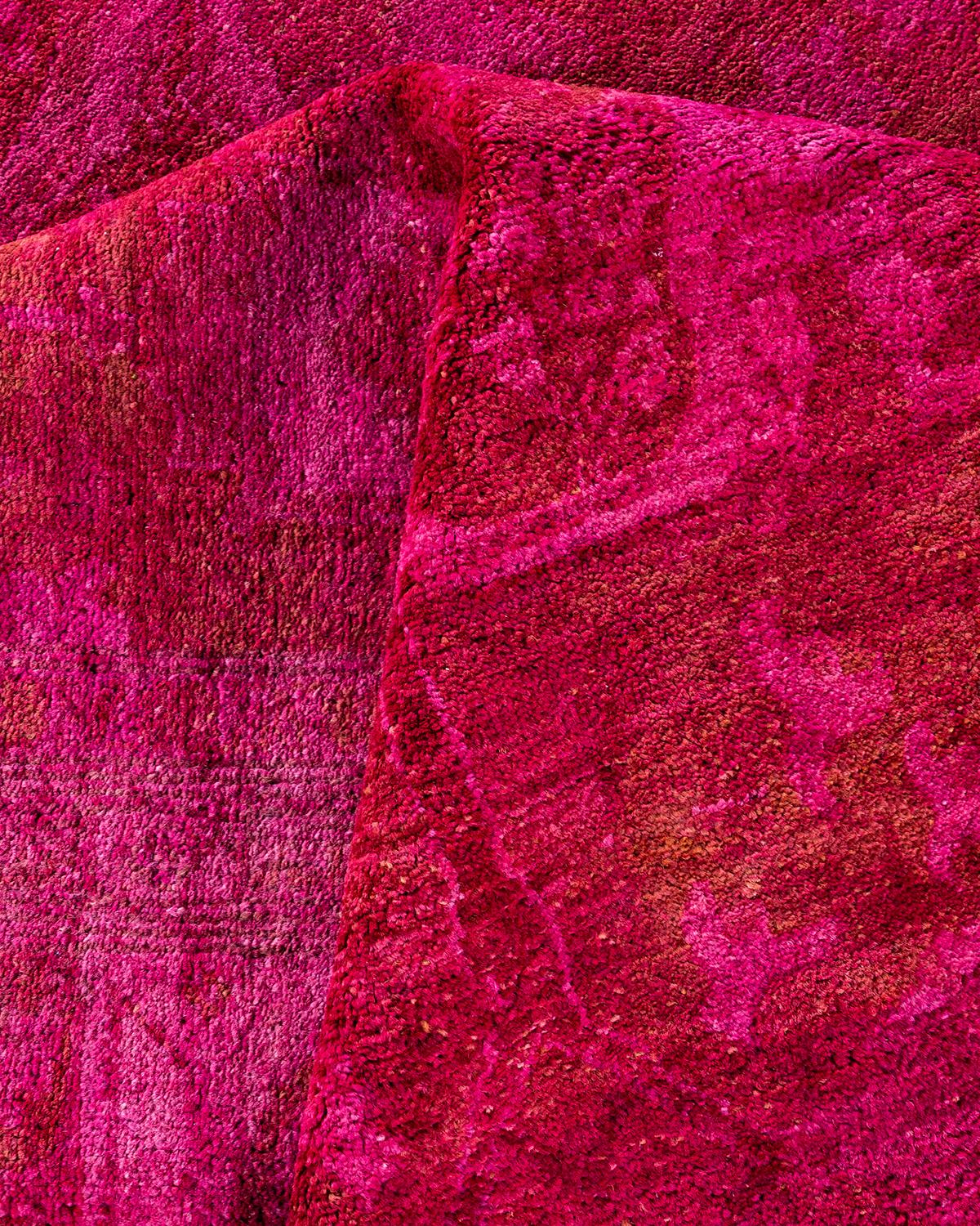 Contemporary Overdyed Hand Knotted Wool Pink Area Rugs (Tappeto rosa in lana) in vendita 1