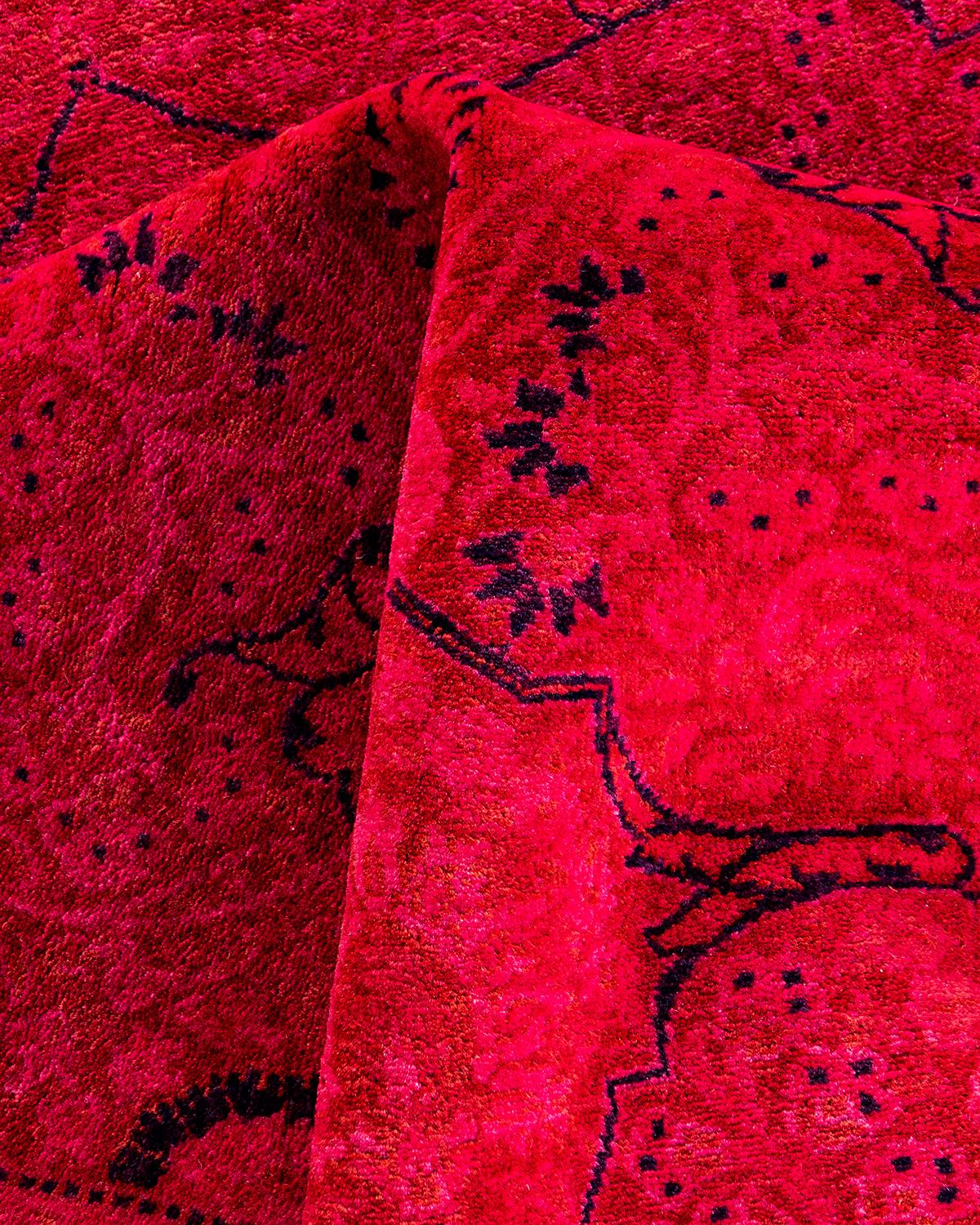 Tapis Contemporary en laine surteinte nouée à la main rose en vente 1