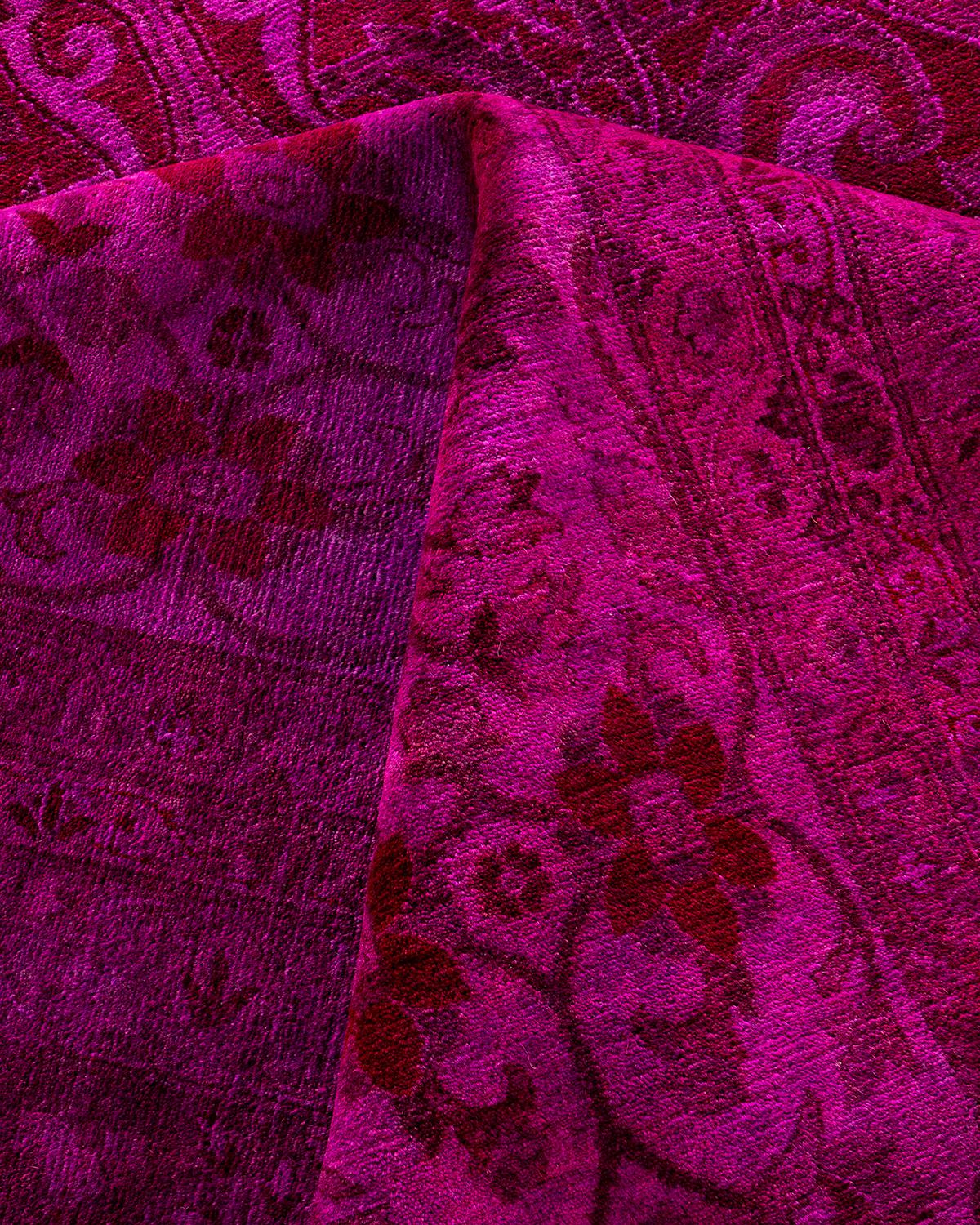Contemporary Overdyed Hand Knotted Wool Pink Area Rugs (Tappeto rosa in lana) in vendita 1