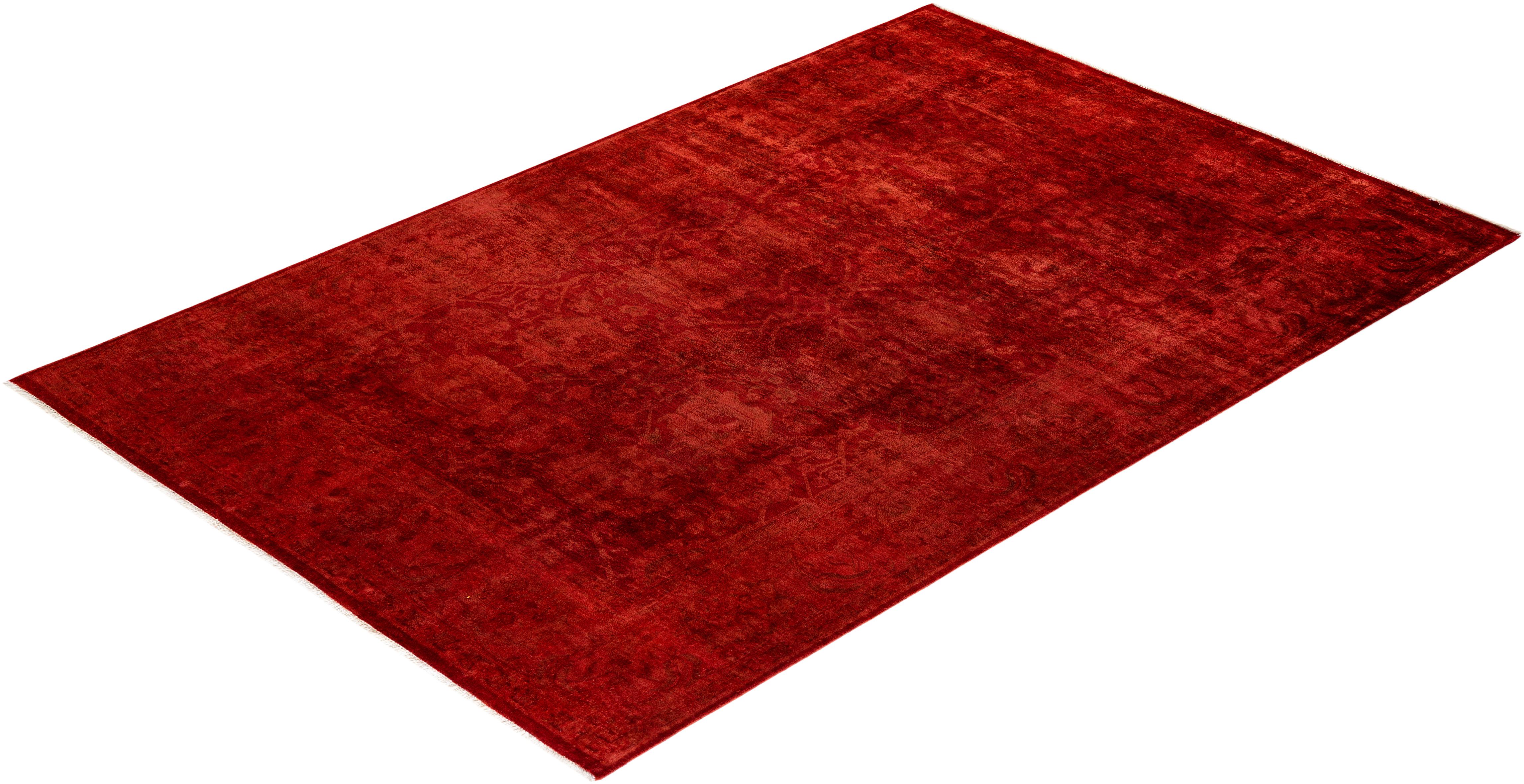 Contemporary Overdyed Hand Knotted Wool Pink Area Rugs (Tappeto rosa in lana) in vendita 2