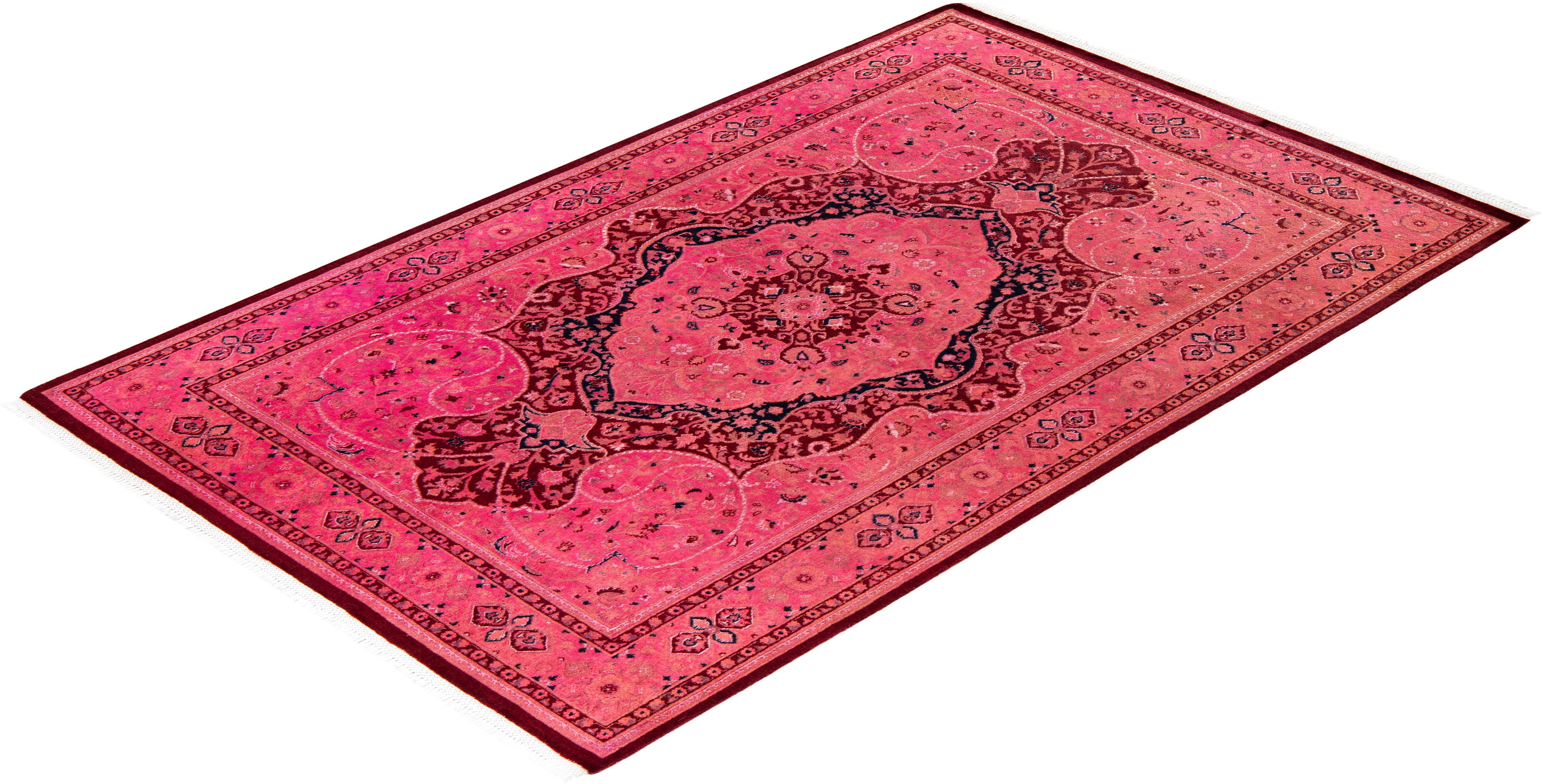 Tapis Contemporary en laine surteinte nouée à la main rose en vente 2