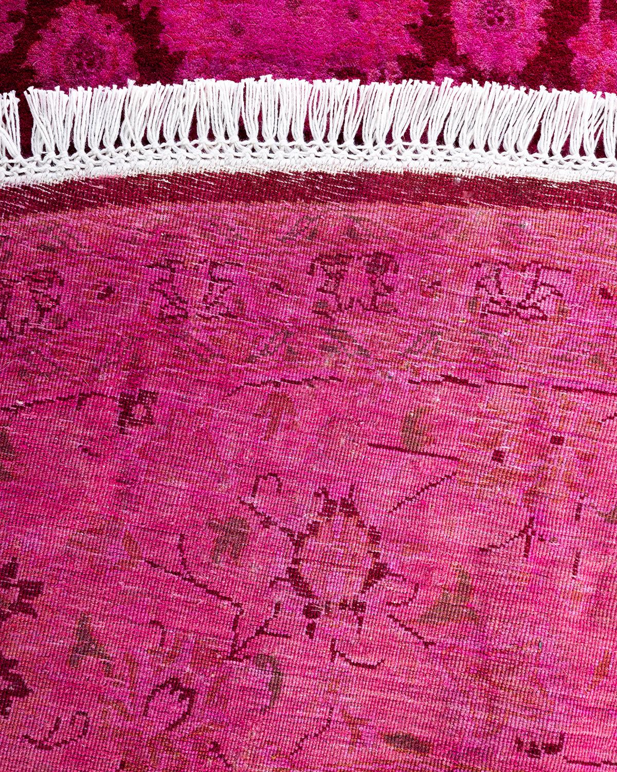XXI secolo e contemporaneo Contemporary Overdyed Hand Knotted Wool Pink Round Area Rugs 8' 1