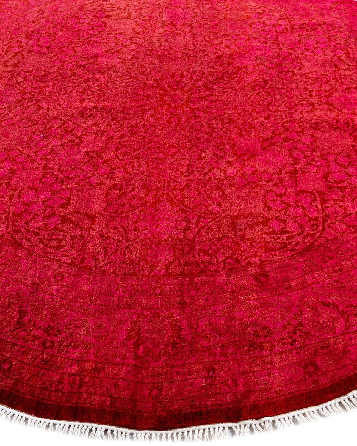 Contemporary Overdyed Hand Knotted Wool Pink Round Area Rug im Zustand „Neu“ im Angebot in Norwalk, CT