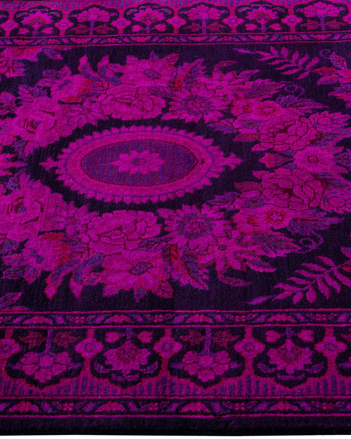 Tapis de course Contemporary en laine surteinte nouée à la main rose 2' 8