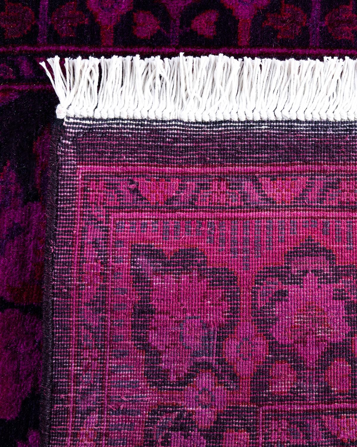 XXIe siècle et contemporain Tapis de course Contemporary en laine surteinte nouée à la main rose 2' 8