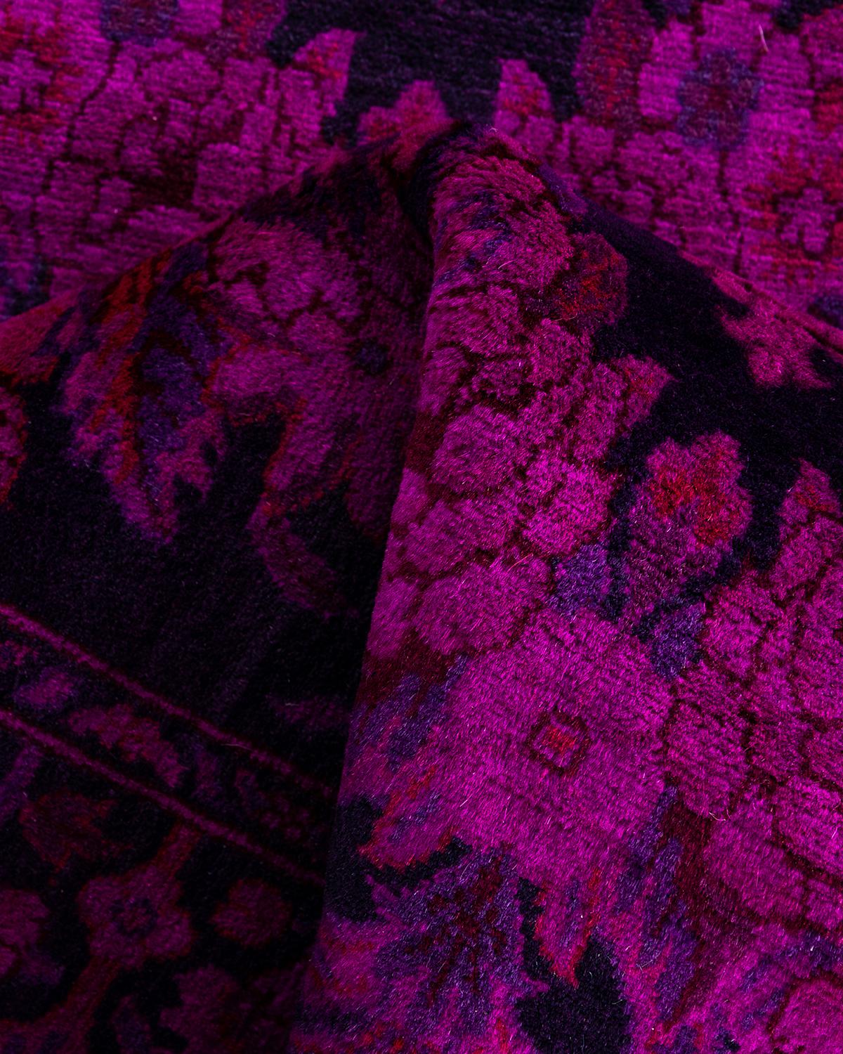Tapis de course Contemporary en laine surteinte nouée à la main rose 2' 8