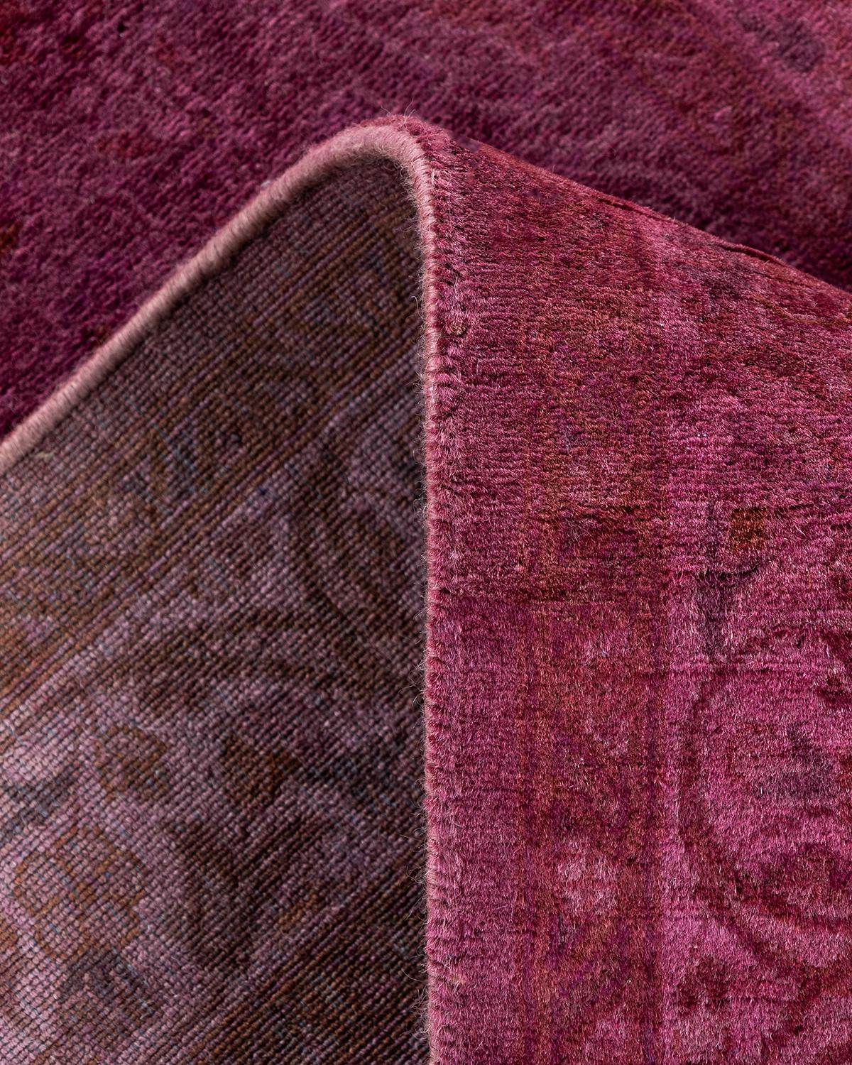 Laine Chemin de table contemporain en laine surteinte nouée à la main, de couleur rose en vente