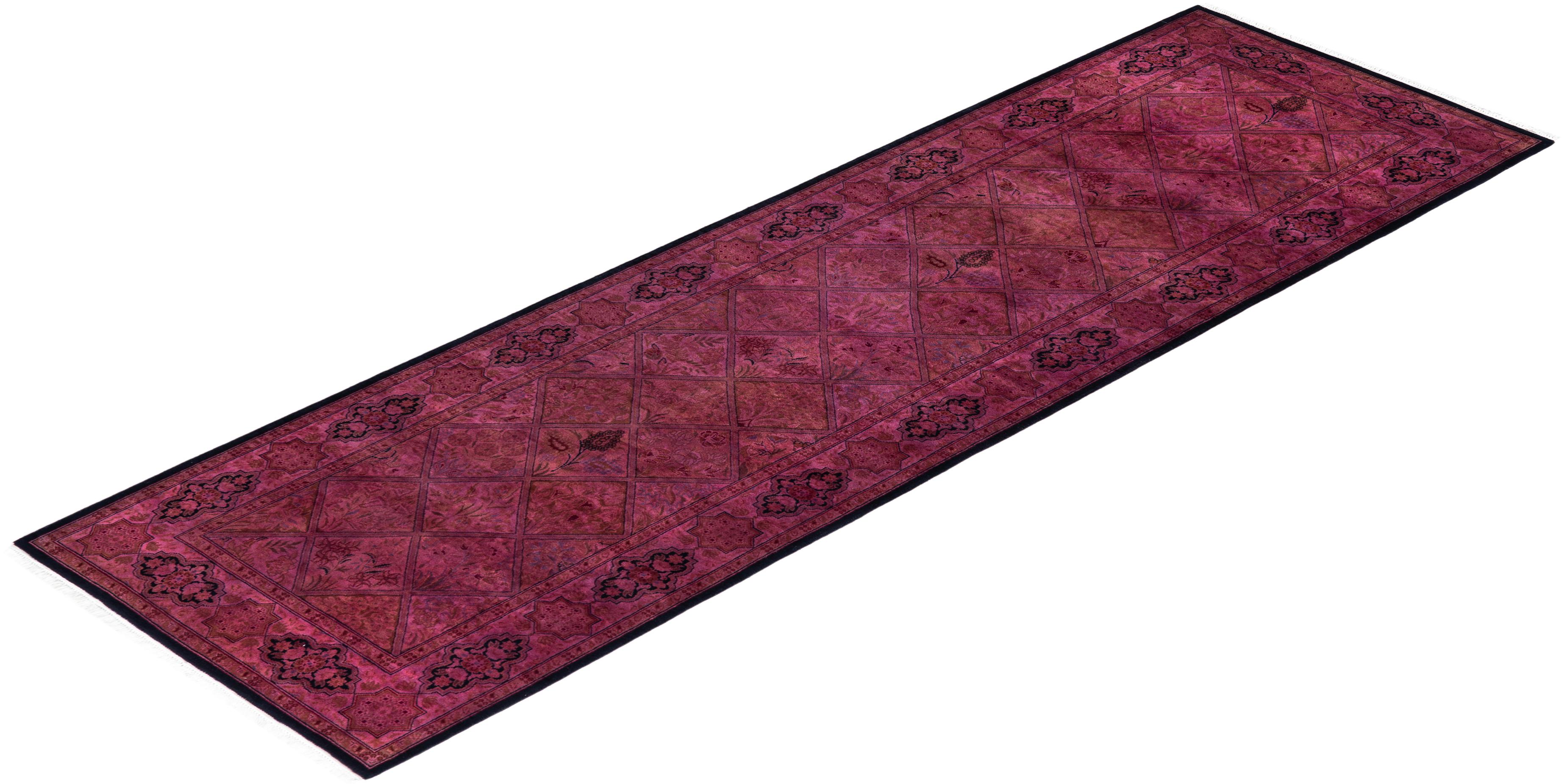 Contemporary Overdyed Hand Knotted Wool Pink Runner im Angebot 2