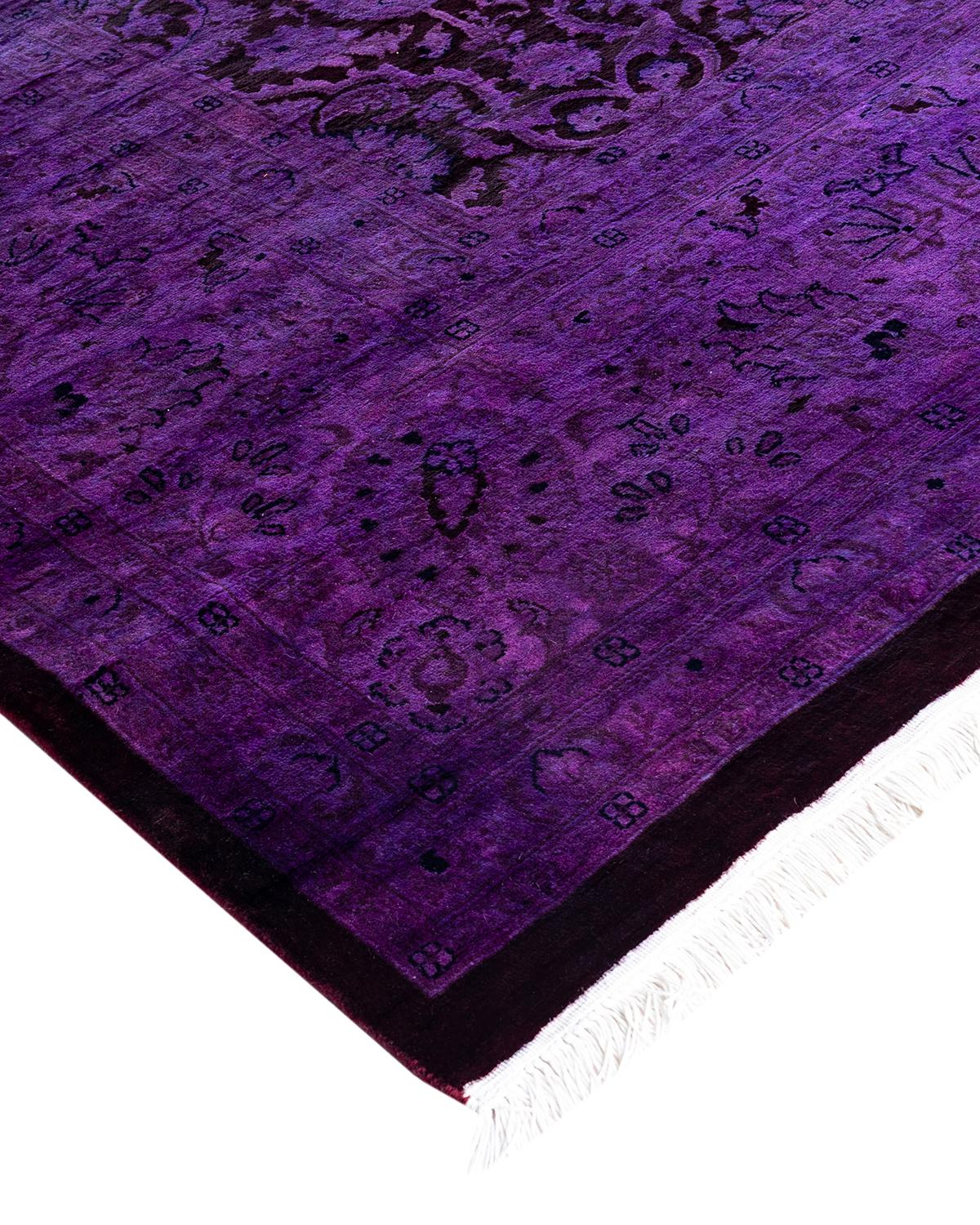 Vibrance-Teppiche sind der Inbegriff von Klassik mit Pfiff: traditionelle Muster in leuchtenden Farben gefärbt. Jeder handgeknüpfte Teppich wird mit einem 100 % natürlichen botanischen Farbstoff gewaschen, der verborgene Nuancen in den Mustern