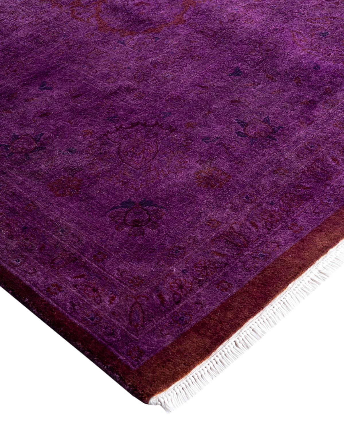 Vibrance-Teppiche sind der Inbegriff von Klassik mit Pfiff: traditionelle Muster in leuchtenden Farben gefärbt. Jeder handgeknüpfte Teppich wird mit einem 100 % natürlichen botanischen Farbstoff gewaschen, der verborgene Nuancen in den Mustern
