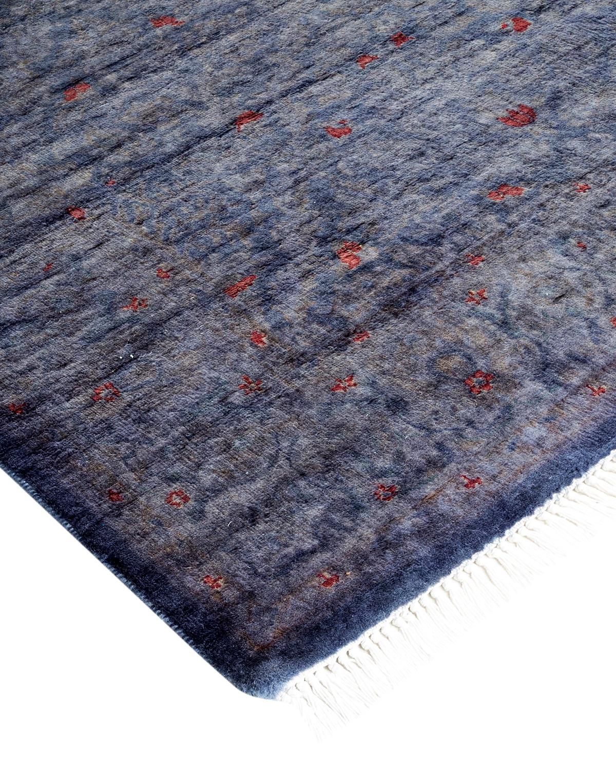 Vibrance-Teppiche sind der Inbegriff von Klassik mit Pfiff: traditionelle Muster in leuchtenden Farben gefärbt. Jeder handgeknüpfte Teppich wird mit einem 100% natürlichen botanischen Farbstoff gewaschen, der verborgene Nuancen in den Mustern