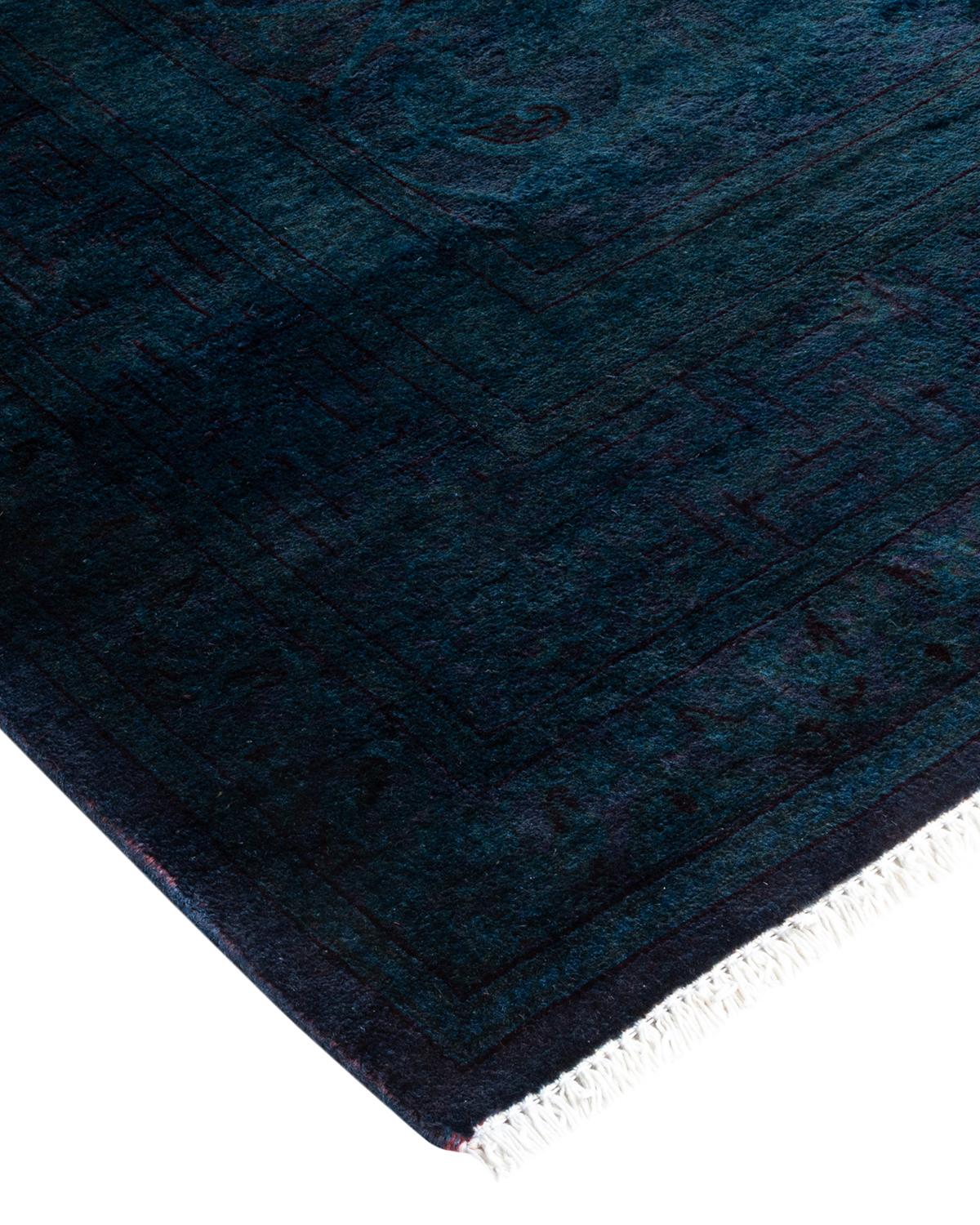 Vibrance-Teppiche sind der Inbegriff von Klassik mit Pfiff: traditionelle Muster in leuchtenden Farben gefärbt. Jeder handgeknüpfte Teppich wird mit einem 100% natürlichen botanischen Farbstoff gewaschen, der verborgene Nuancen in den Mustern