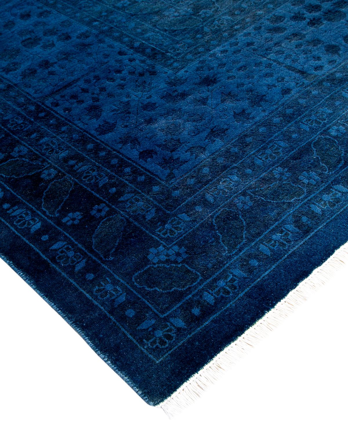 I tappeti Vibrance rappresentano il classico con un tocco di classe: motivi tradizionali sovratinti con colori brillanti. Ogni tappeto annodato a mano viene lavato con una tintura botanica 100% naturale che rivela le sfumature nascoste degli am