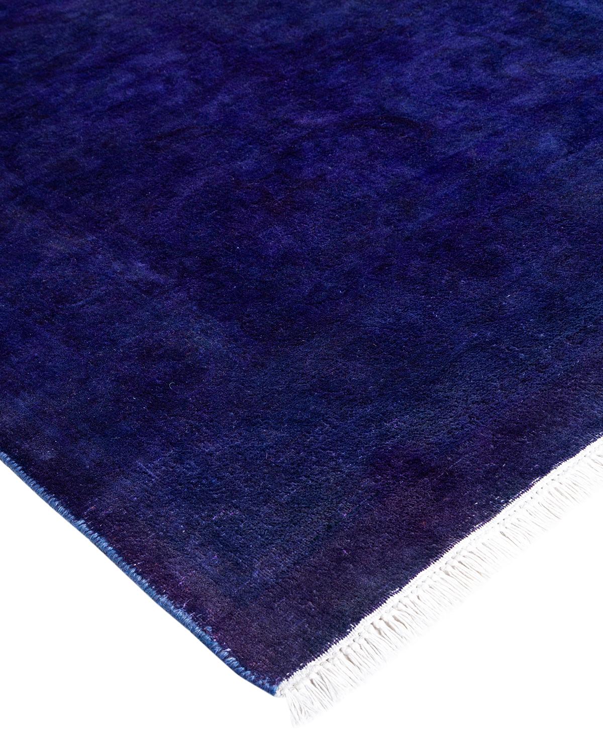 I tappeti Vibrance rappresentano il classico con un tocco di classe: motivi tradizionali sovratinti con colori brillanti. Ogni tappeto annodato a mano viene lavato con una tintura botanica 100% naturale che rivela le sfumature nascoste degli am