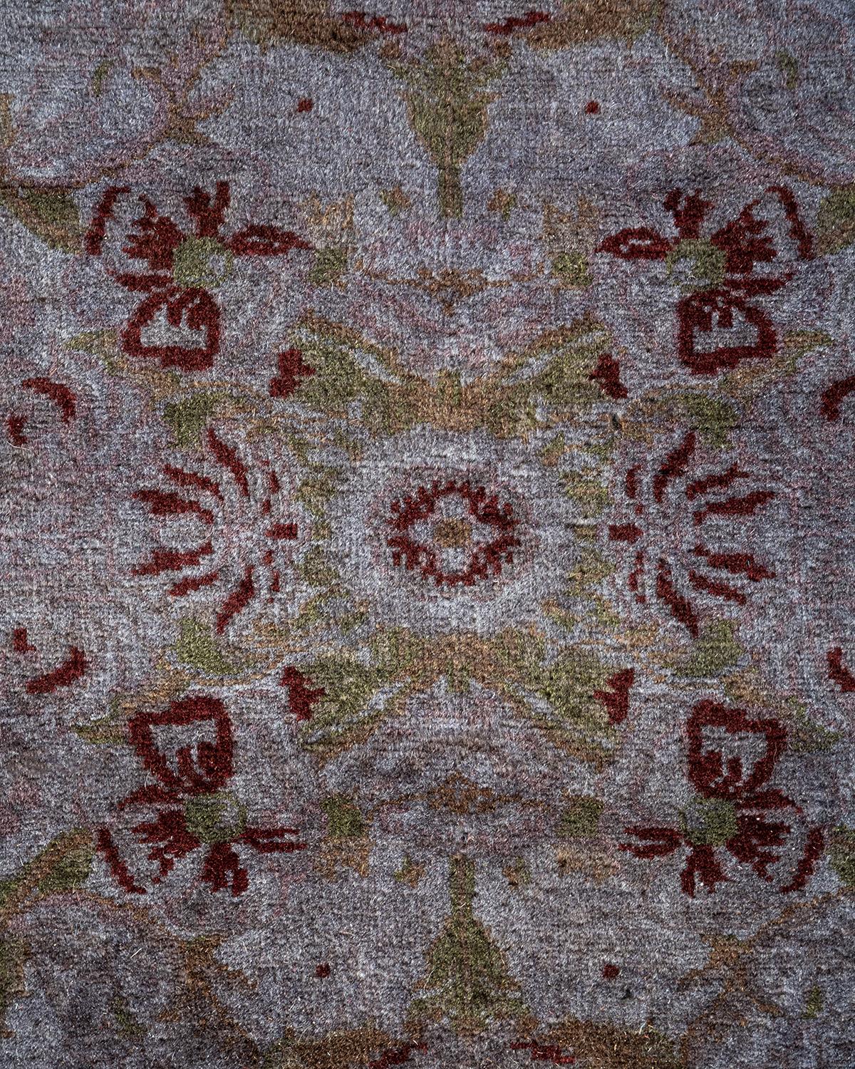 Pakistano Contemporary Overdyed Hand Knotted Wool Purple Area Rugs (Tappeto di lana viola sovratinto) in vendita