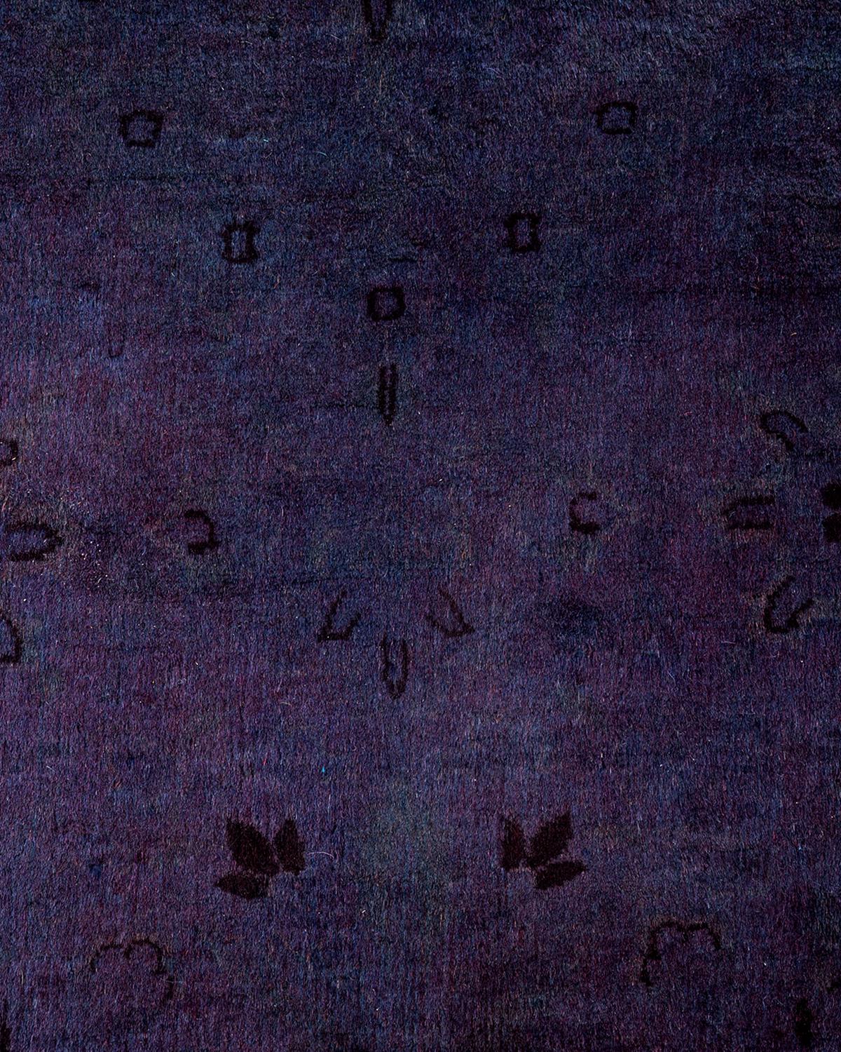 Contemporary Overdyed Hand Knotted Wool Purple Area Rug (Pakistanisch) im Angebot