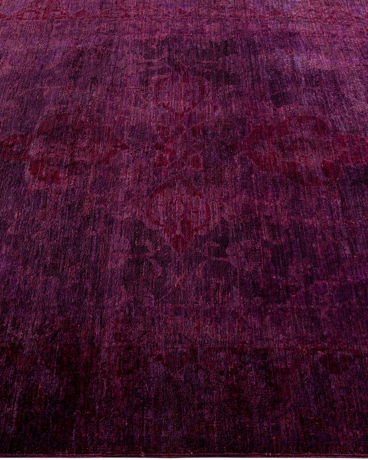 Contemporary Overdyed Hand Knotted Wool Purple Area Rug im Zustand „Neu“ im Angebot in Norwalk, CT
