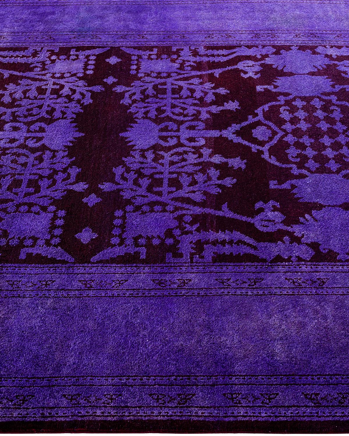 Alfombra de lana teñida a mano contemporánea violeta en Nuevo estado para la venta en Norwalk, CT