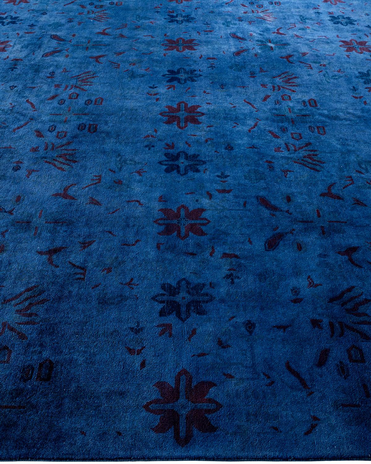 Alfombra de lana teñida a mano contemporánea violeta en Nuevo estado para la venta en Norwalk, CT