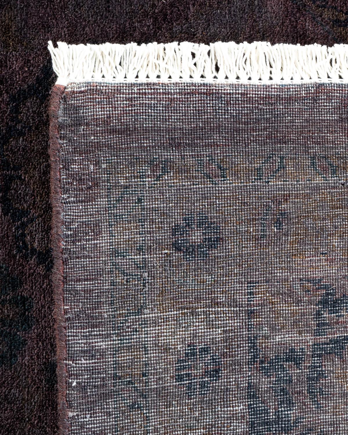 Contemporary Overdyed Hand Knotted Wool Purple Area Rug (21. Jahrhundert und zeitgenössisch) im Angebot