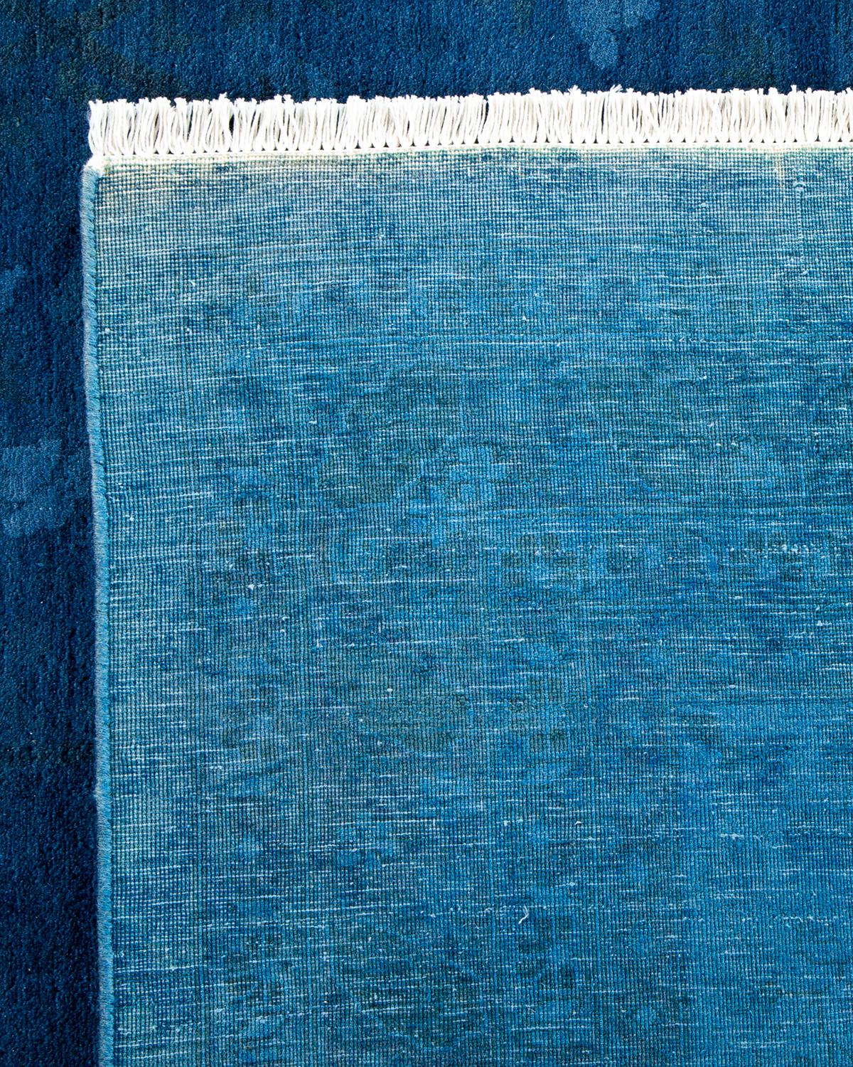 XXI secolo e contemporaneo Contemporary Overdyed Hand Knotted Wool Purple Area Rugs (Tappeto di lana viola sovratinto) in vendita