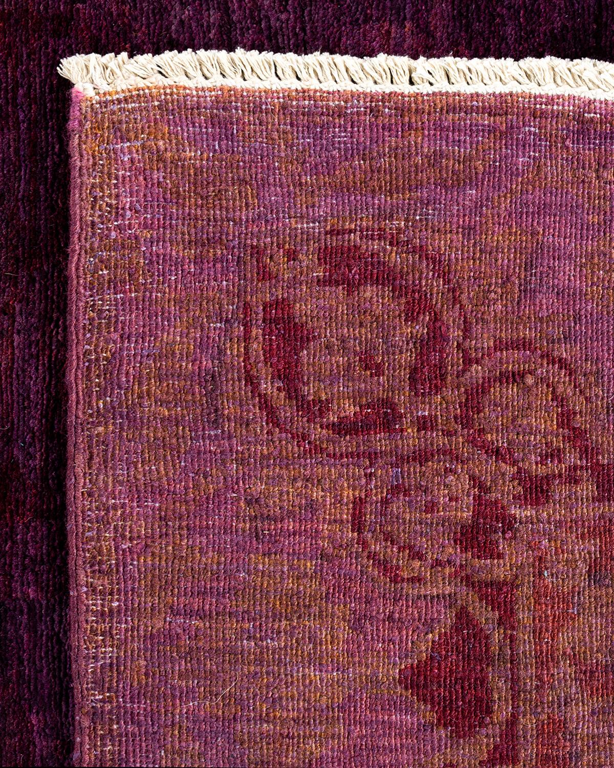 Contemporary Overdyed Hand Knotted Wool Purple Area Rug (21. Jahrhundert und zeitgenössisch) im Angebot