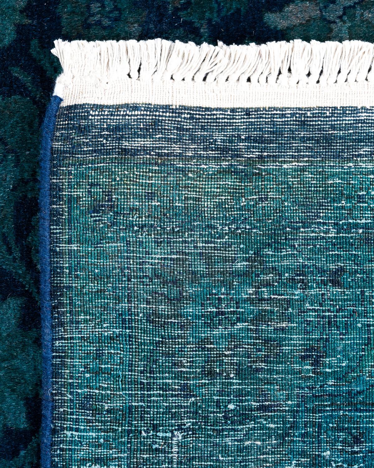 XXI secolo e contemporaneo Contemporary Overdyed Hand Knotted Wool Purple Area Rugs (Tappeto di lana viola sovratinto) in vendita