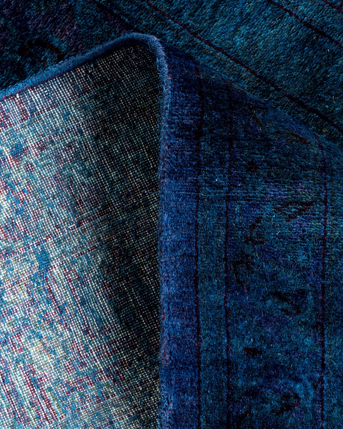 Contemporary Overdyed Hand Knotted Wool Purple Area Rug (Wolle) im Angebot