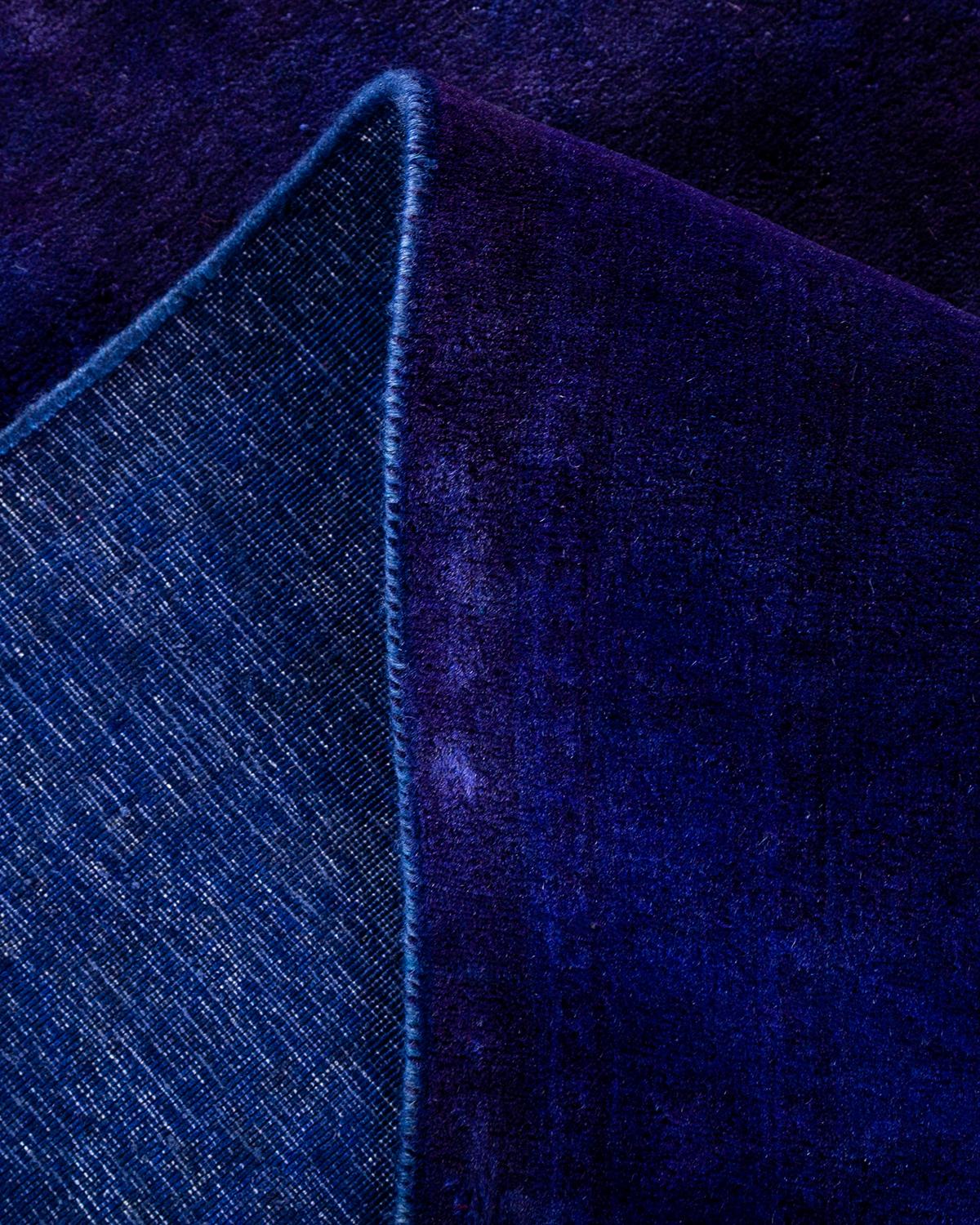 Lana Contemporary Overdyed Hand Knotted Wool Purple Area Rugs (Tappeto di lana viola sovratinto) in vendita