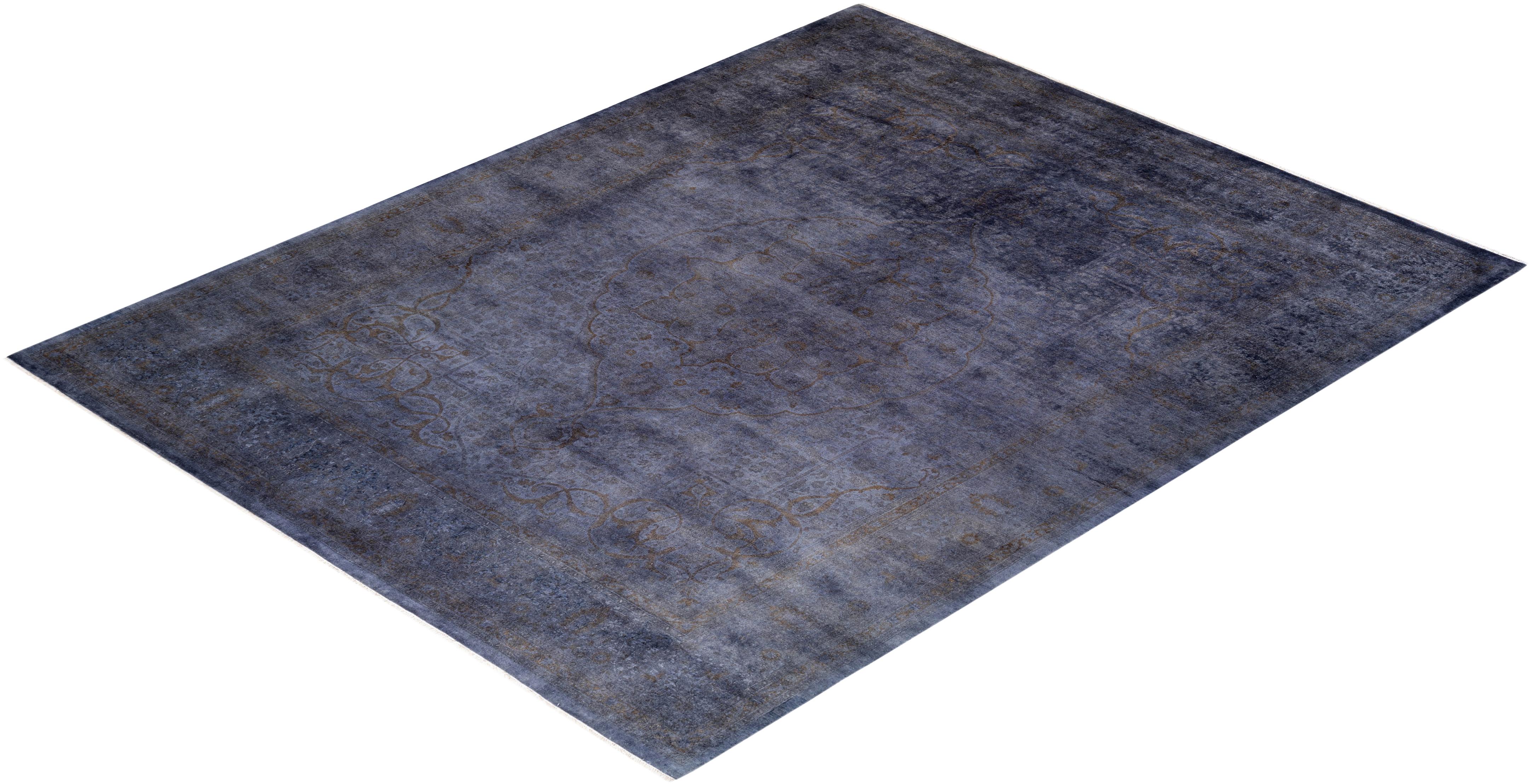 Alfombra de lana teñida a mano contemporánea violeta en venta 2