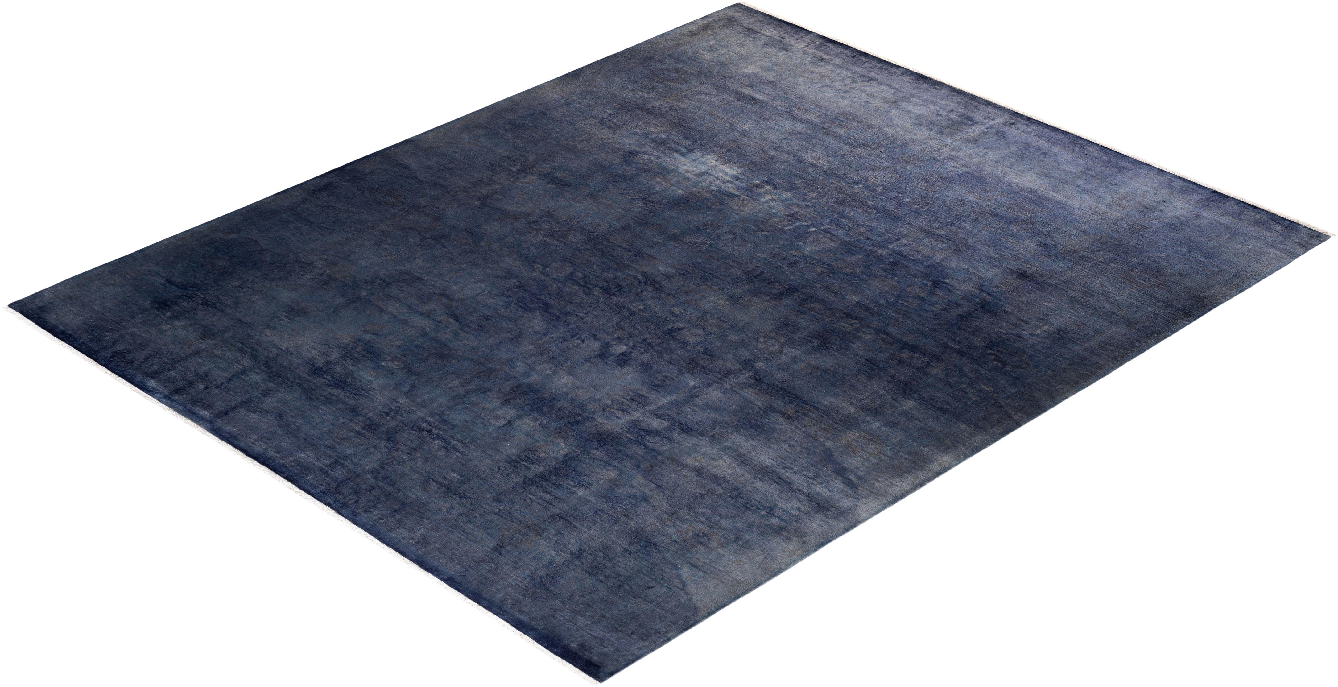 Alfombra de lana teñida a mano contemporánea violeta en venta 2