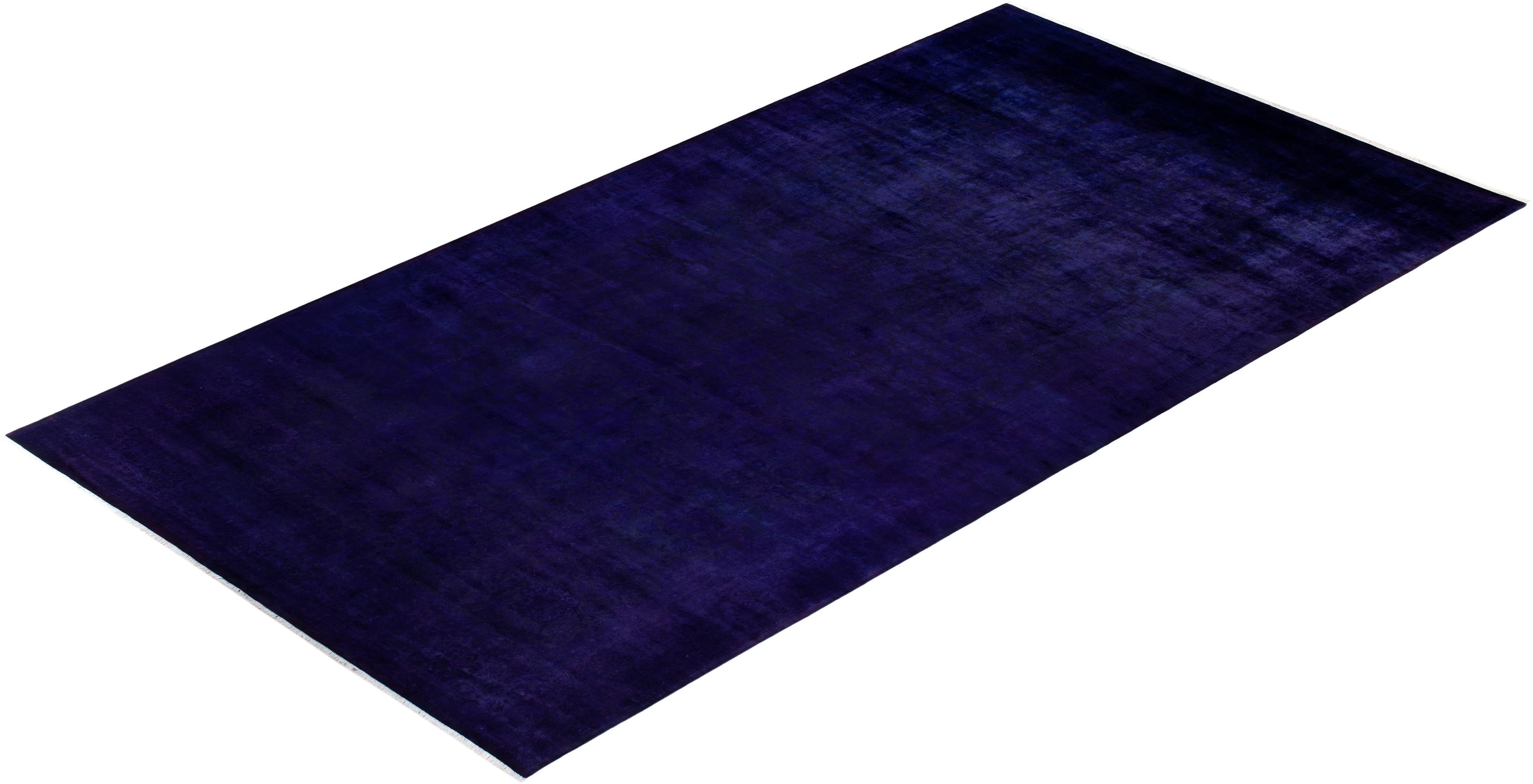Contemporary Overdyed Hand Knotted Wool Purple Area Rug im Angebot 2