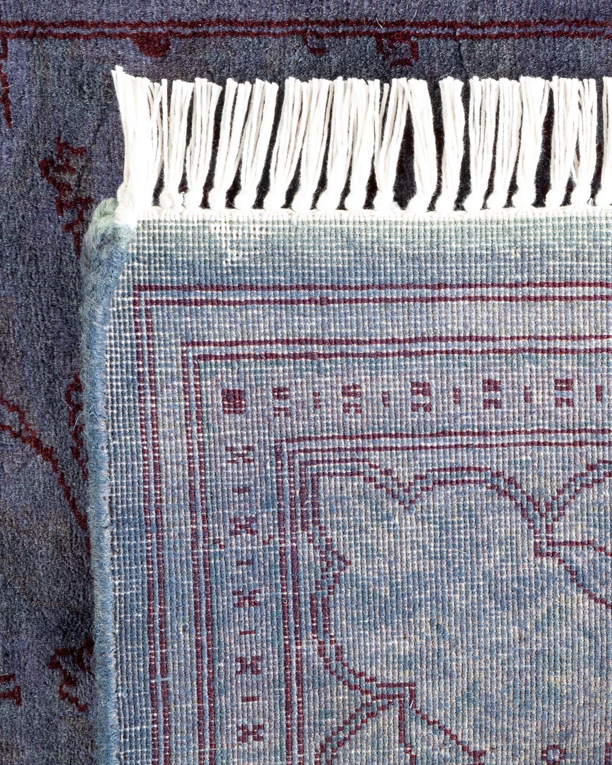 XXI secolo e contemporaneo Runner contemporaneo in lana viola sovratinto e annodato a mano in vendita