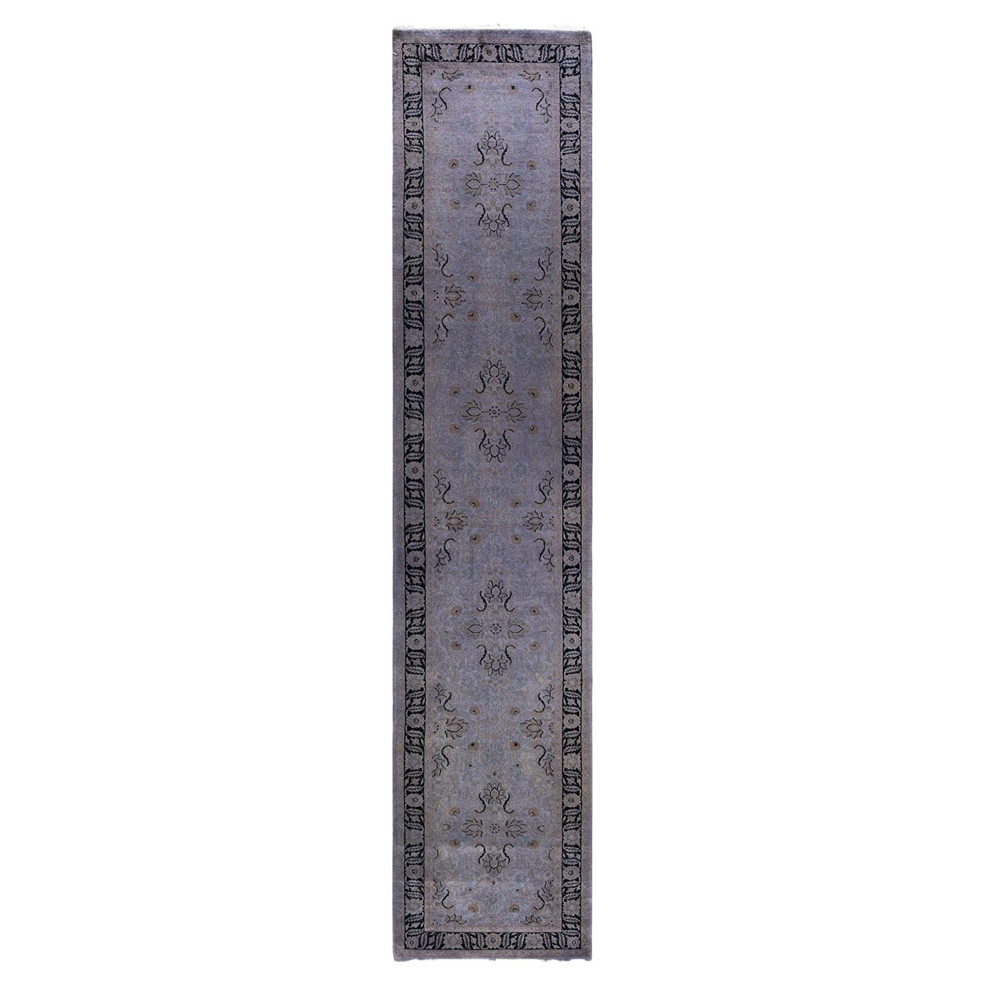 Chemin de table contemporain en laine surteinte nouée à la main pourpre en vente