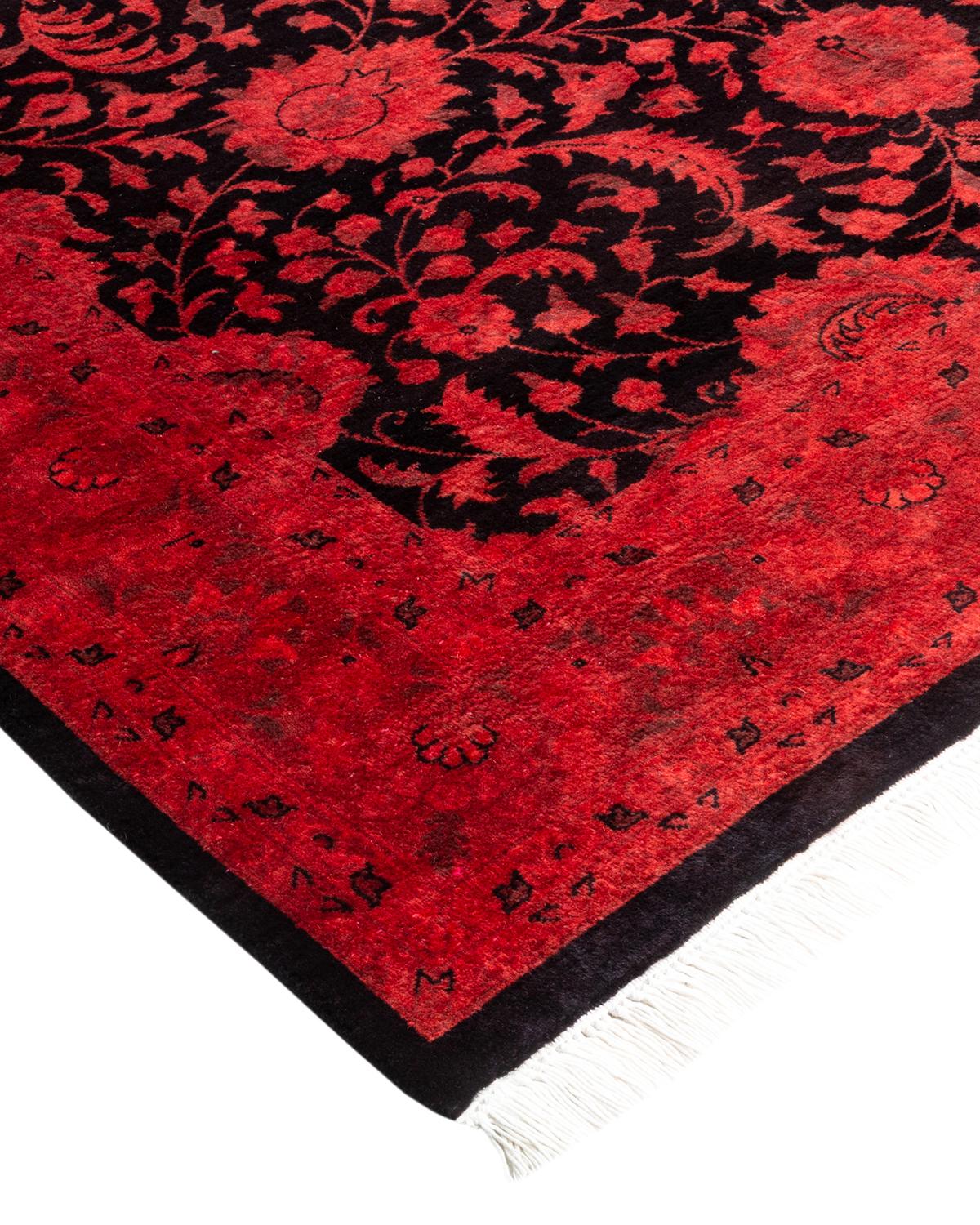 Vibrance-Teppiche sind der Inbegriff von Klassik mit Pfiff: traditionelle Muster in leuchtenden Farben gefärbt. Jeder handgeknüpfte Teppich wird mit einem 100% natürlichen botanischen Farbstoff gewaschen, der verborgene Nuancen in den Mustern