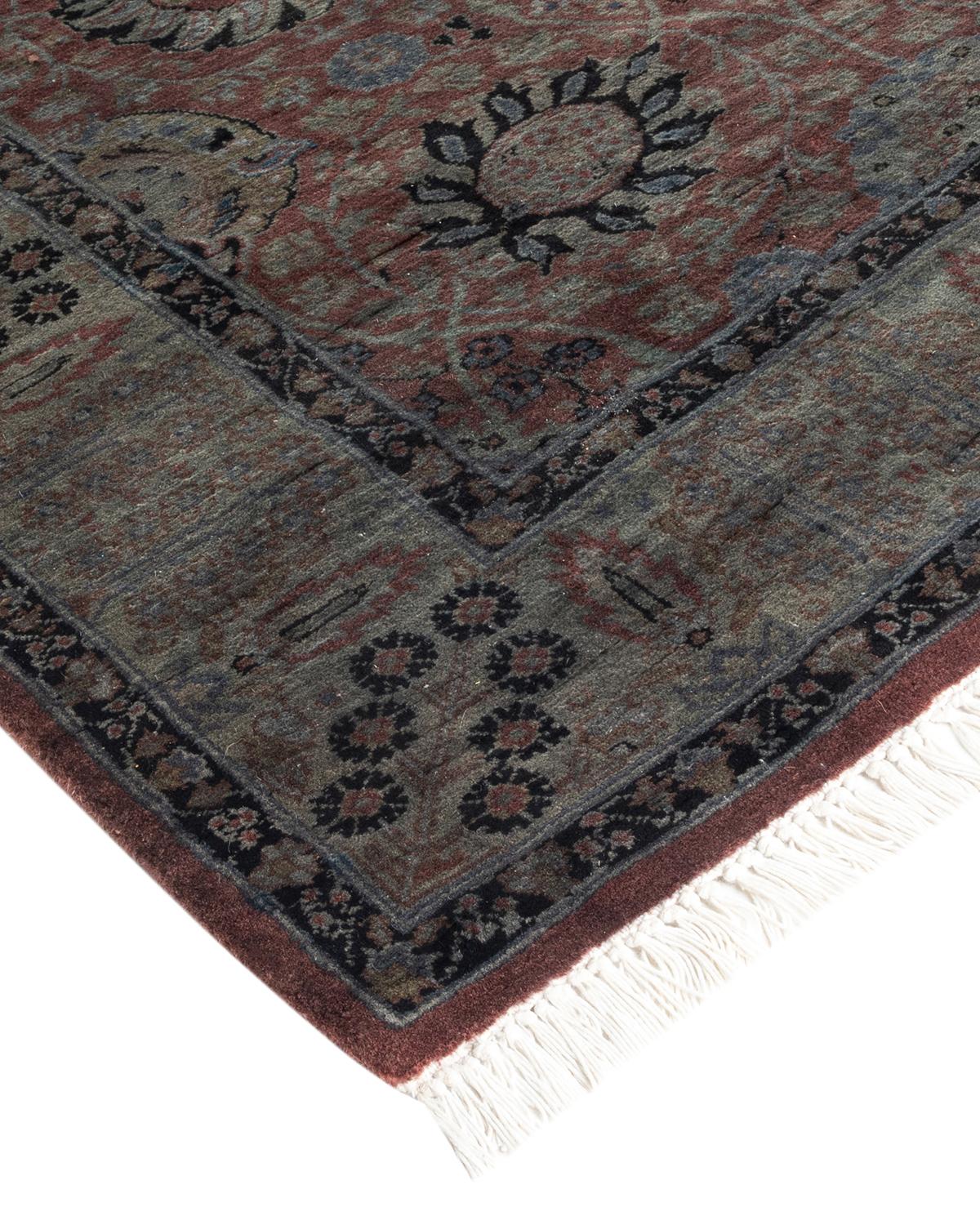 I tappeti Vibrance rappresentano il classico con un tocco di classe: motivi tradizionali sovratinti con colori brillanti. Ogni tappeto annodato a mano viene lavato con una tintura botanica naturale al 100% che rivela le sfumature nascoste nei