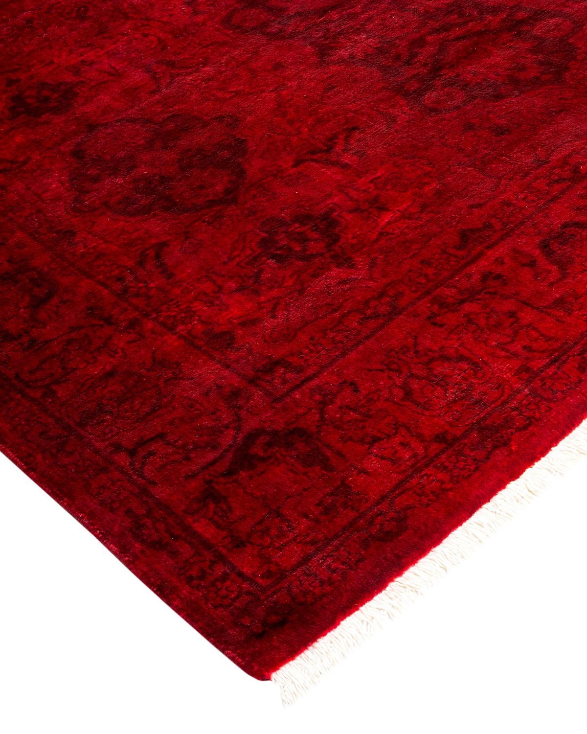 Vibrance-Teppiche sind der Inbegriff von Klassik mit Pfiff: traditionelle Muster in leuchtenden Farben gefärbt. Jeder handgeknüpfte Teppich wird mit einem 100% natürlichen botanischen Farbstoff gewaschen, der verborgene Nuancen in den Mustern