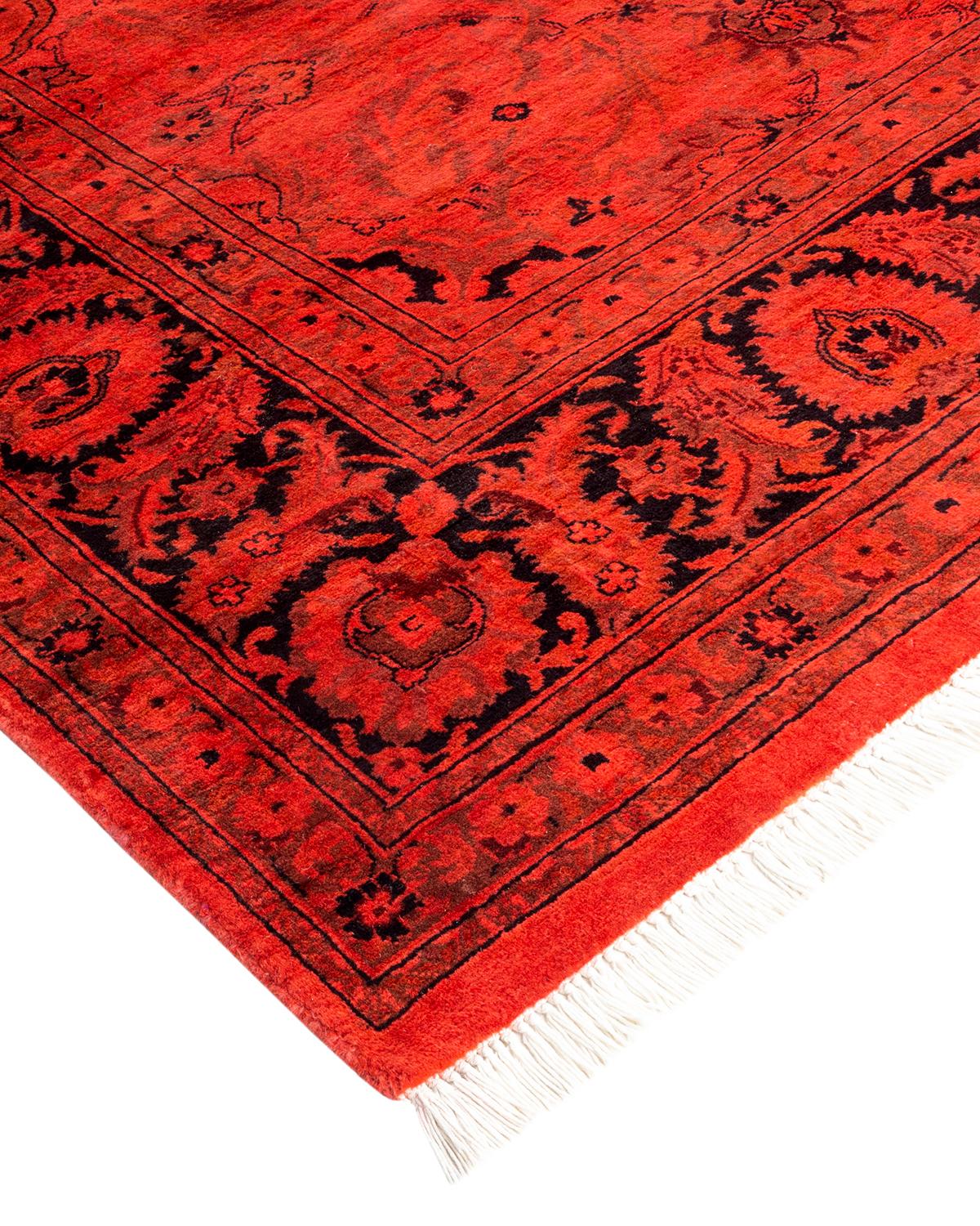 Vibrance-Teppiche sind der Inbegriff von Klassik mit Pfiff: traditionelle Muster in leuchtenden Farben gefärbt. Jeder handgeknüpfte Teppich wird mit einem 100% natürlichen botanischen Farbstoff gewaschen, der verborgene Nuancen in den Mustern