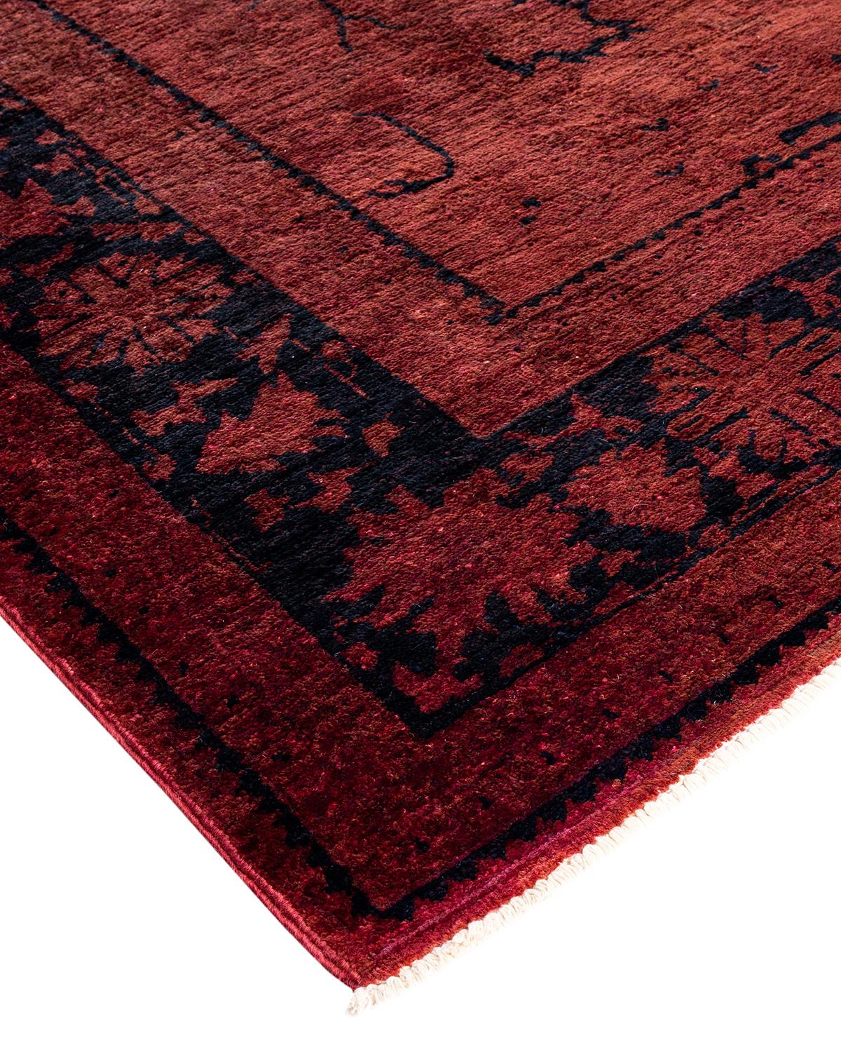Las alfombras Vibrance son la personificación de lo clásico con un toque especial: motivos tradicionales teñidos de colores brillantes. Cada alfombra anudada a mano se lava con un tinte botánico 100% natural que revela matices ocultos en los