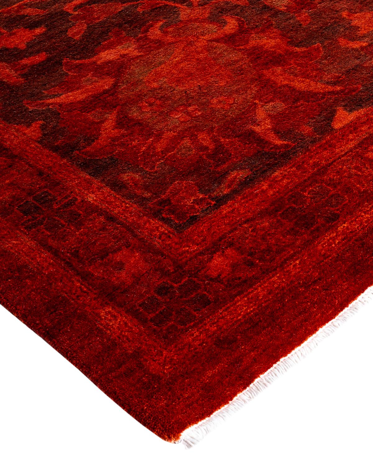 Vibrance-Teppiche sind der Inbegriff von Klassik mit Pfiff: traditionelle Muster in leuchtenden Farben gefärbt. Jeder handgeknüpfte Teppich wird mit einem 100 % natürlichen botanischen Farbstoff gewaschen, der verborgene Nuancen in den Mustern