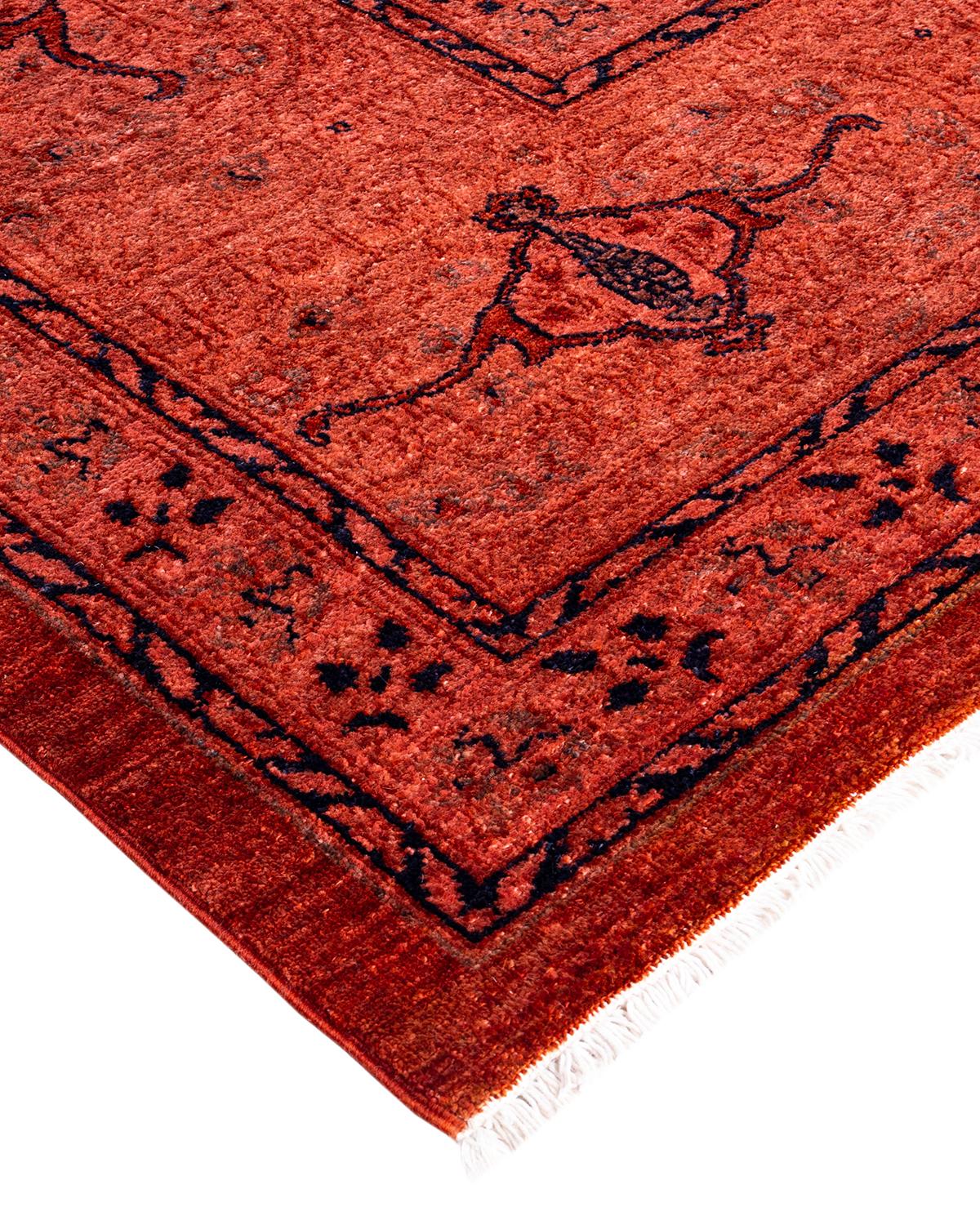 Les tapis Vibrance incarnent le classique avec une touche d'originalité : des motifs traditionnels surteints dans des couleurs éclatantes. Chaque tapis noué à la main est lavé dans une teinture botanique 100 % naturelle qui révèle les nuances