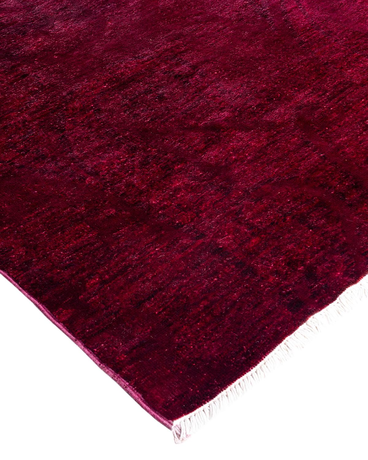 I tappeti Vibrance rappresentano il classico con un tocco di classe: motivi tradizionali sovratinti con colori brillanti. Ogni tappeto annodato a mano viene lavato con una tintura botanica 100% naturale che rivela le sfumature nascoste degli am
