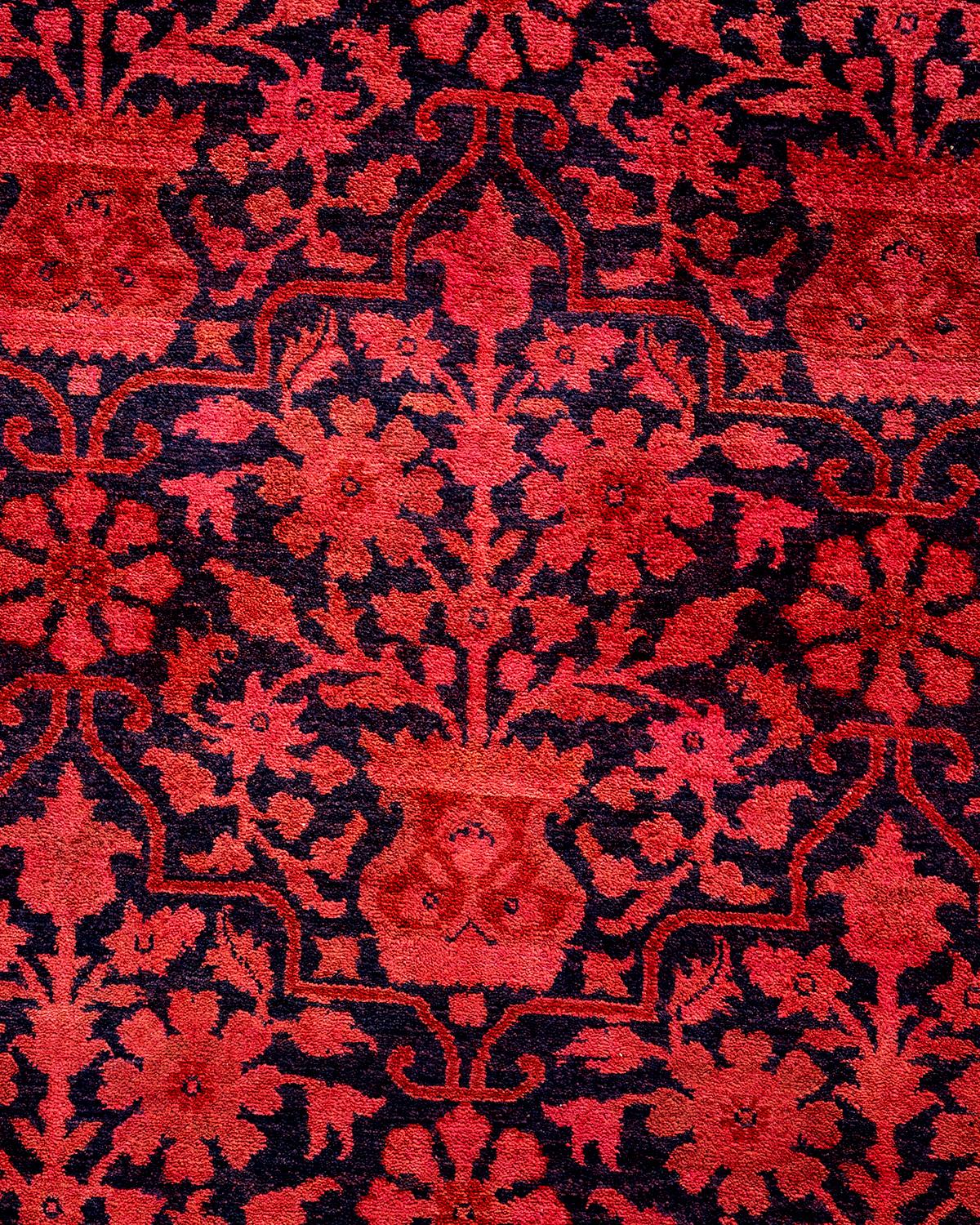Contemporary Overdyed Hand Knotted Wool Red Area Rug (Pakistanisch) im Angebot