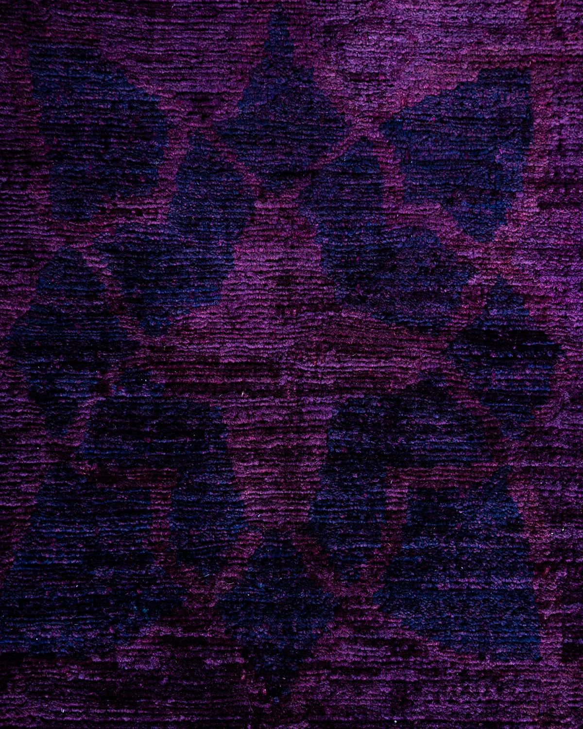 Contemporary Overdyed Hand Knotted Wool Red Area Rug (Pakistanisch) im Angebot