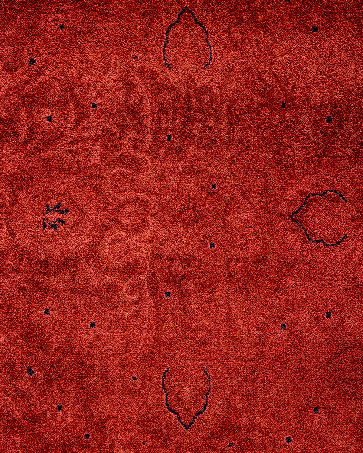Pakistanais Tapis de sol contemporain en laine surteinte nouée à la main, rouge en vente