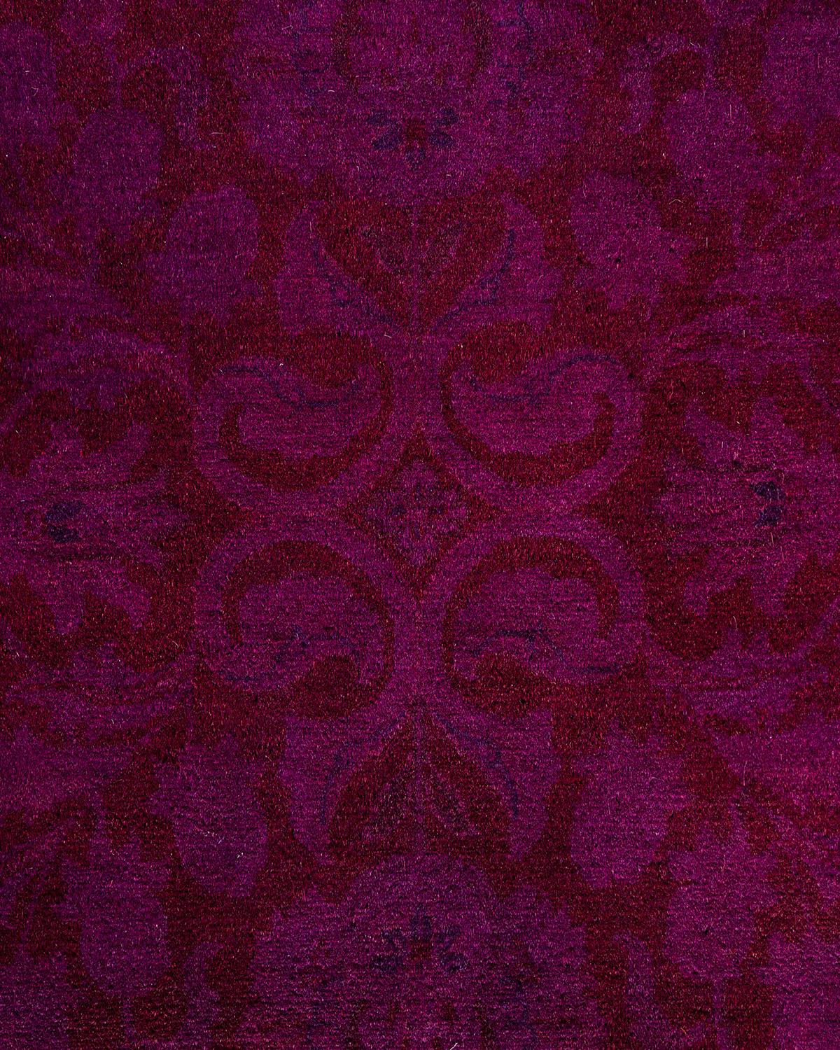 Contemporary Overdyed Hand Knotted Wool Red Area Rug (Pakistanisch) im Angebot