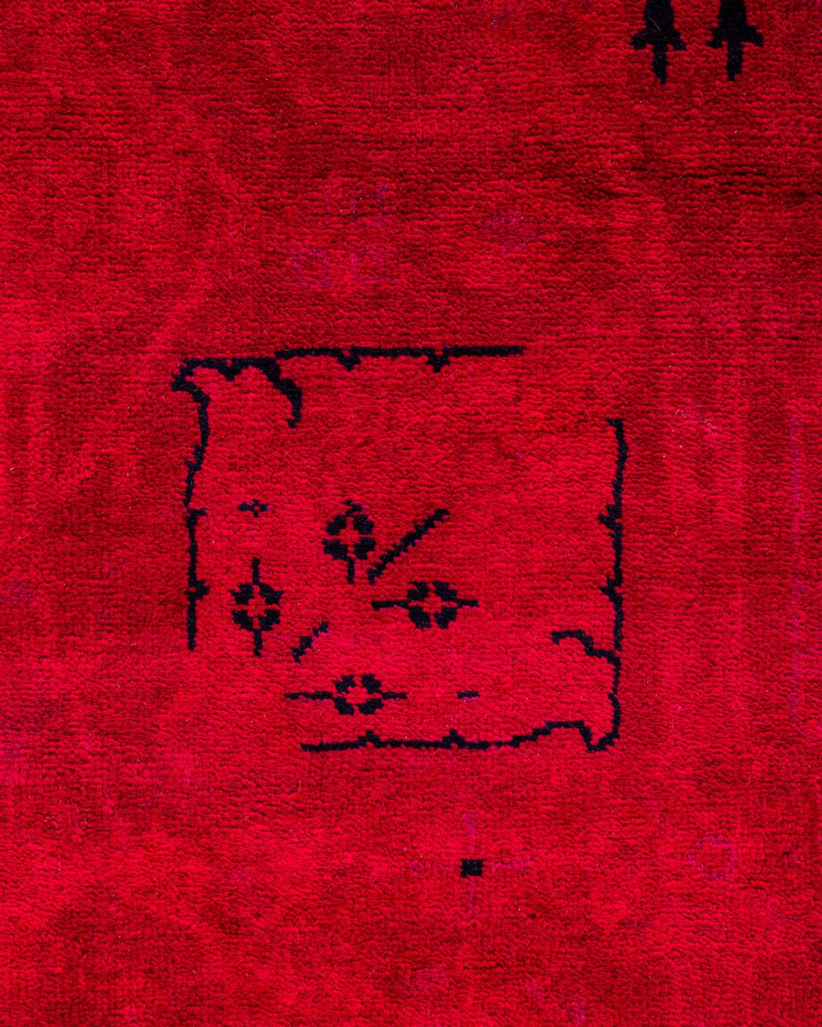 Pakistanais Tapis de sol contemporain en laine surteinte nouée à la main, rouge en vente