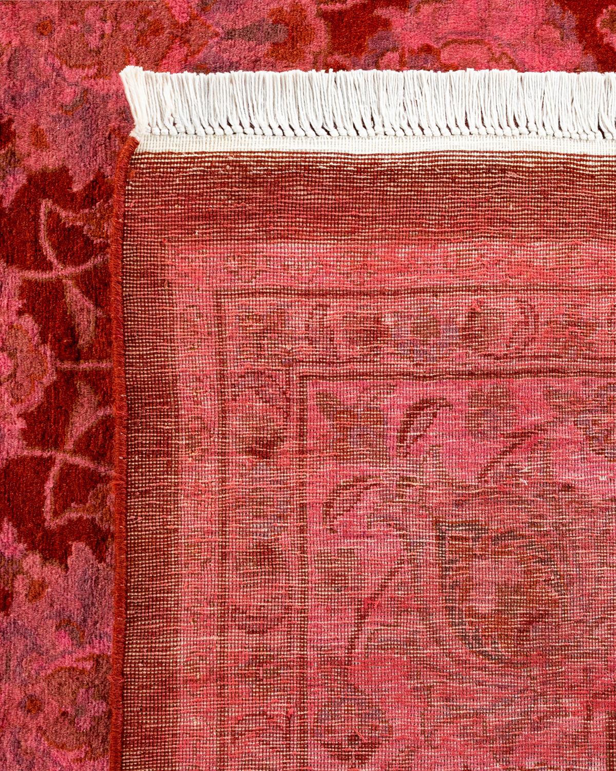 Contemporary Overdyed Hand Knotted Wool Red Area Rug (21. Jahrhundert und zeitgenössisch) im Angebot
