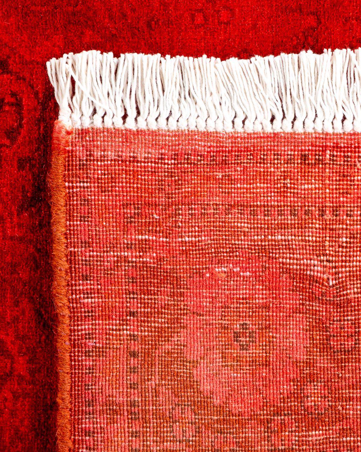 XXI secolo e contemporaneo Tappeto contemporaneo in lana rosso sovratinto e annodato a mano in vendita
